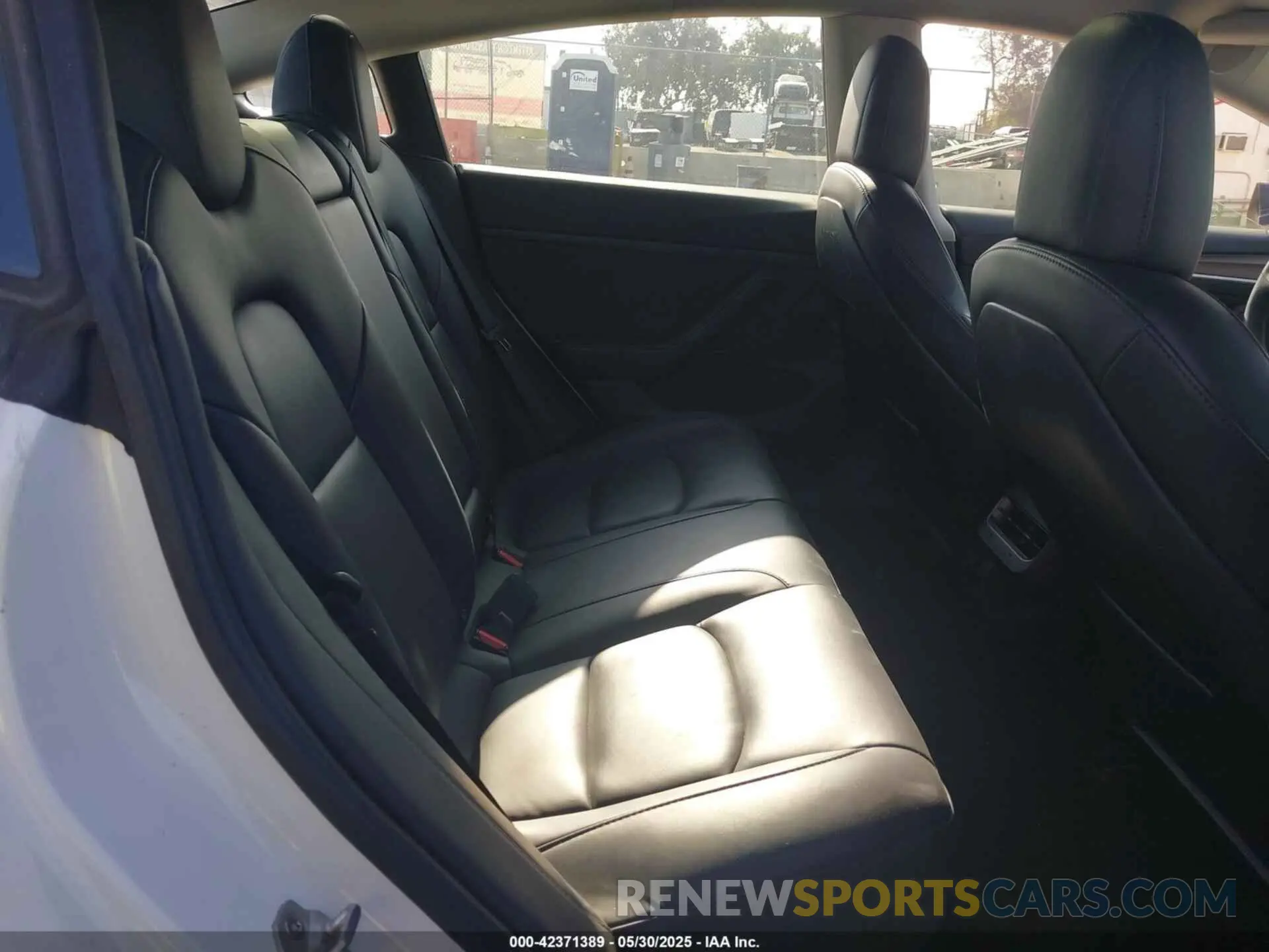 8 Фотография поврежденного автомобиля 5YJ3E1EB1NF332200 TESLA MODEL 3 2022