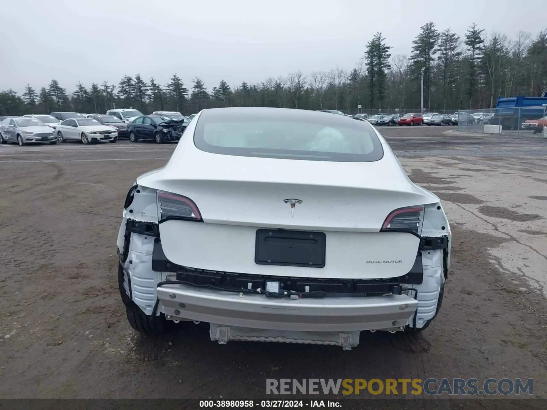 17 Photograph of a damaged car 5YJ3E1EB2NF101869 TESLA MODEL 3 2022