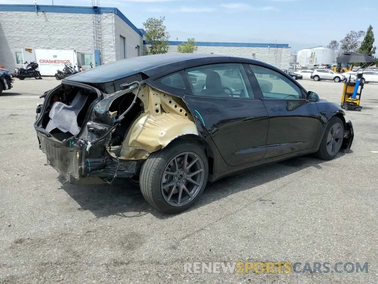 3 Photograph of a damaged car 5YJ3E1EB2NF138095 TESLA MODEL 3 2022