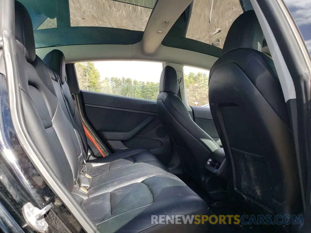 10 Photograph of a damaged car 5YJ3E1EB2NF179469 TESLA MODEL 3 2022
