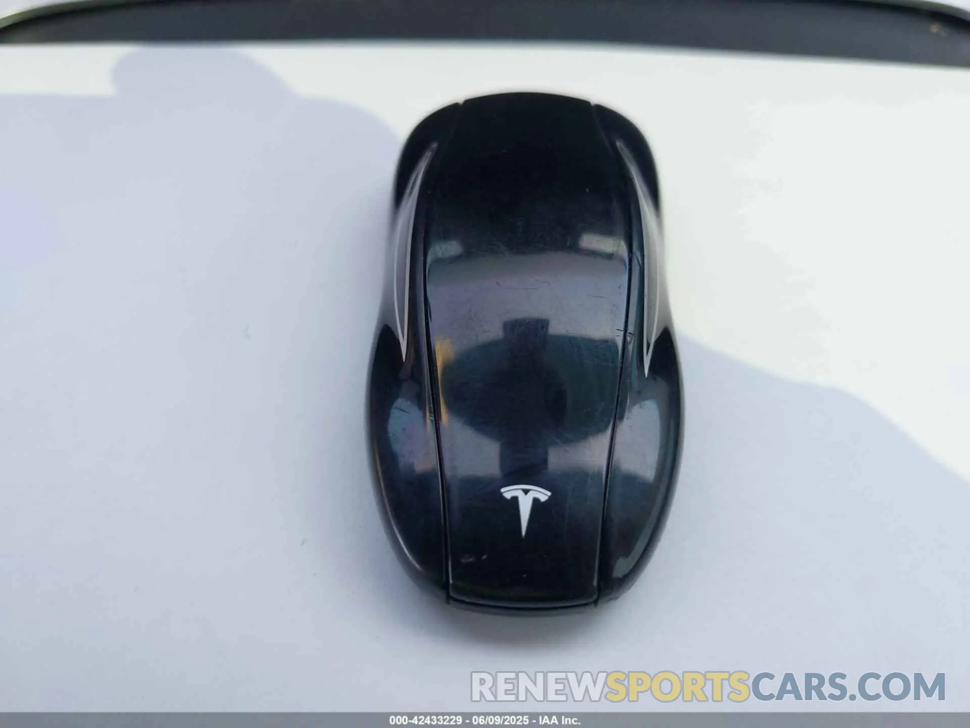 11 Photograph of a damaged car 5YJ3E1EB2NF182940 TESLA MODEL 3 2022