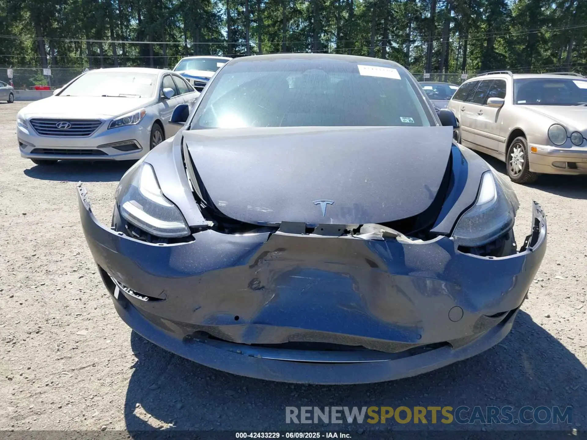12 Photograph of a damaged car 5YJ3E1EB2NF182940 TESLA MODEL 3 2022