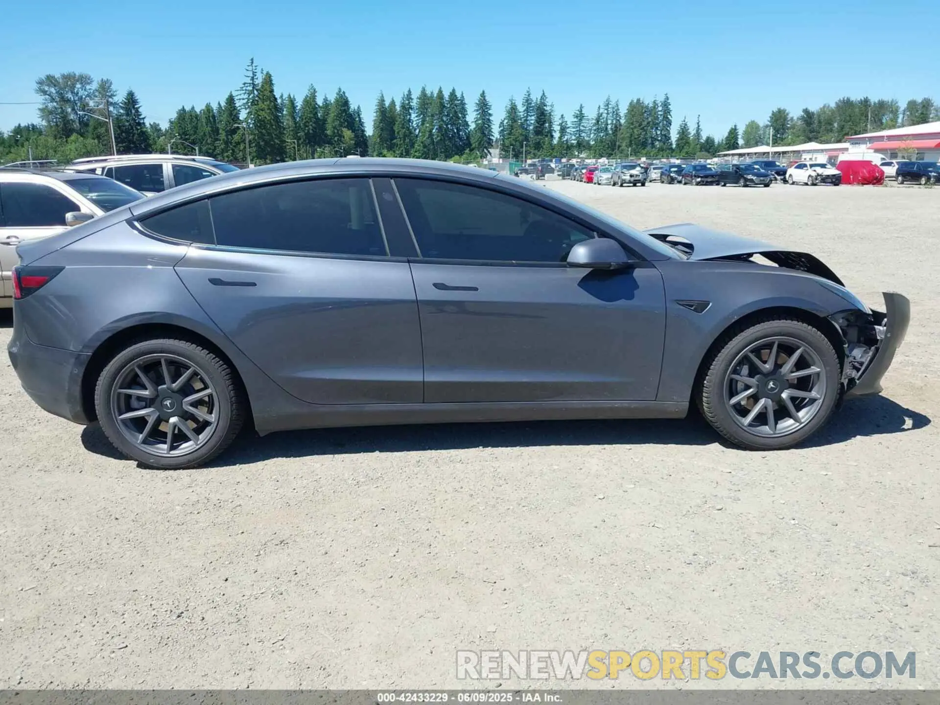 13 Photograph of a damaged car 5YJ3E1EB2NF182940 TESLA MODEL 3 2022