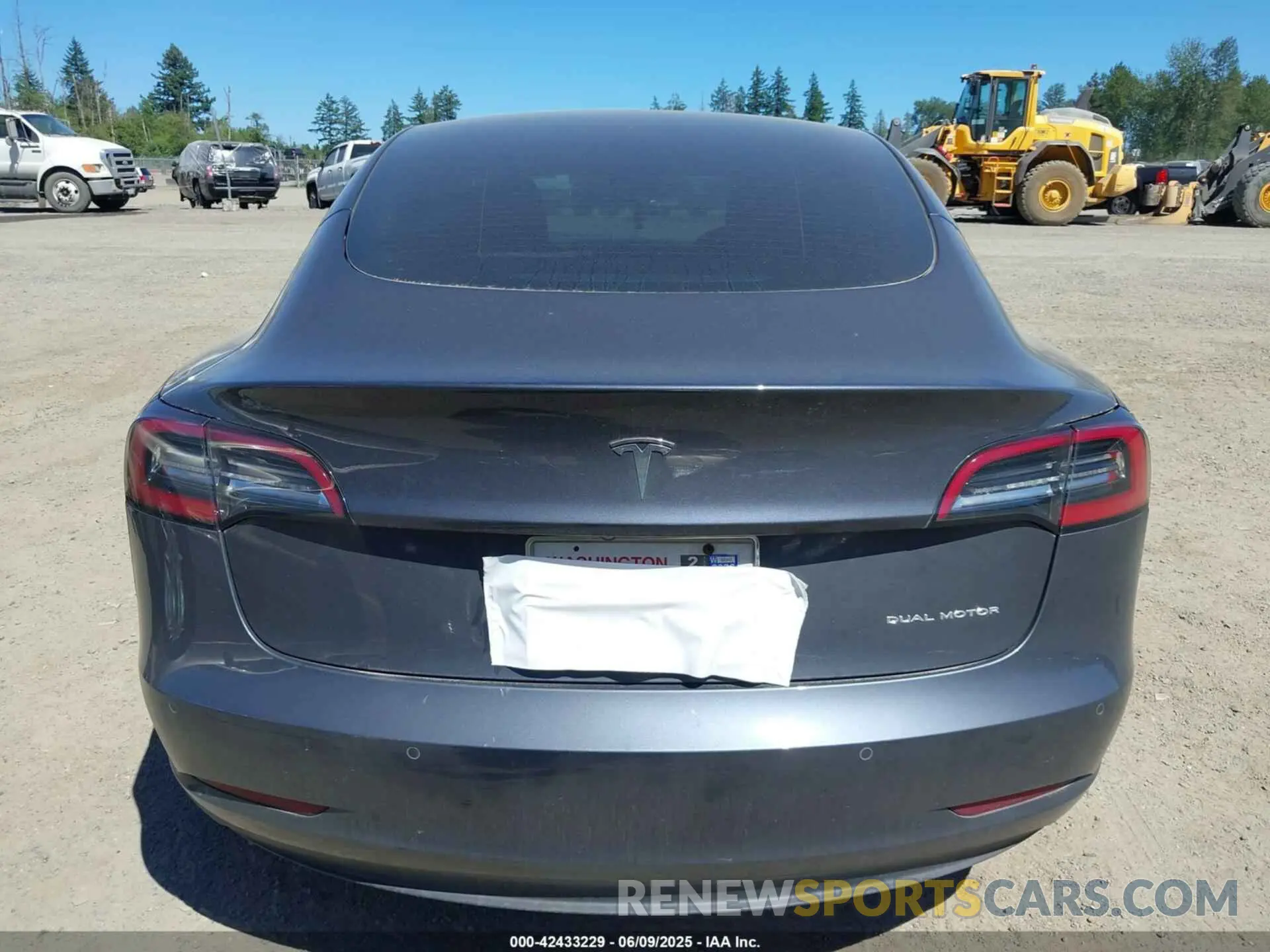 16 Photograph of a damaged car 5YJ3E1EB2NF182940 TESLA MODEL 3 2022