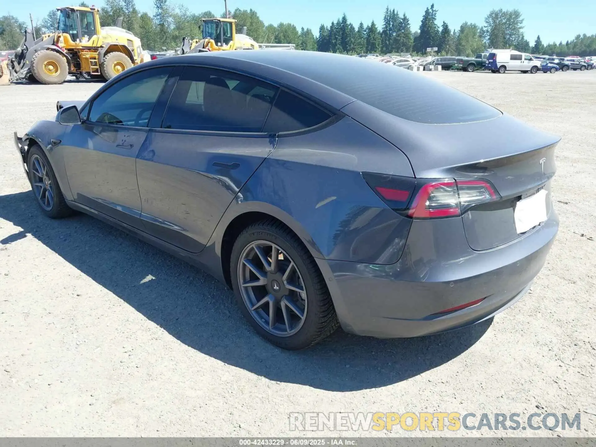 3 Photograph of a damaged car 5YJ3E1EB2NF182940 TESLA MODEL 3 2022