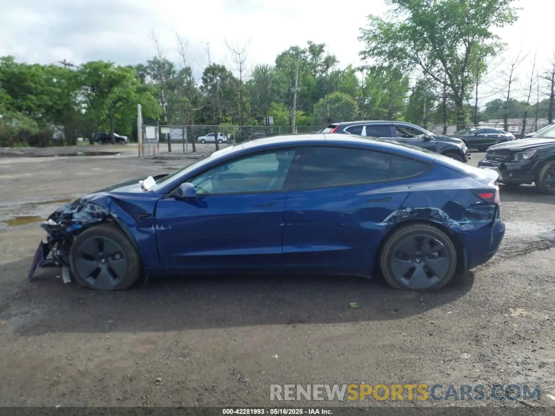13 Photograph of a damaged car 5YJ3E1EB2NF193808 TESLA MODEL 3 2022