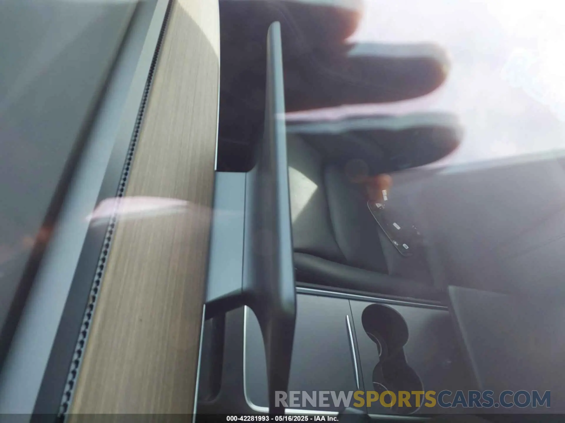 17 Photograph of a damaged car 5YJ3E1EB2NF193808 TESLA MODEL 3 2022