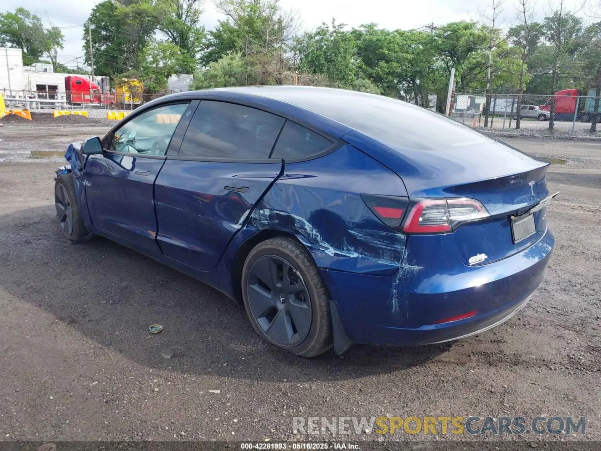 3 Photograph of a damaged car 5YJ3E1EB2NF193808 TESLA MODEL 3 2022