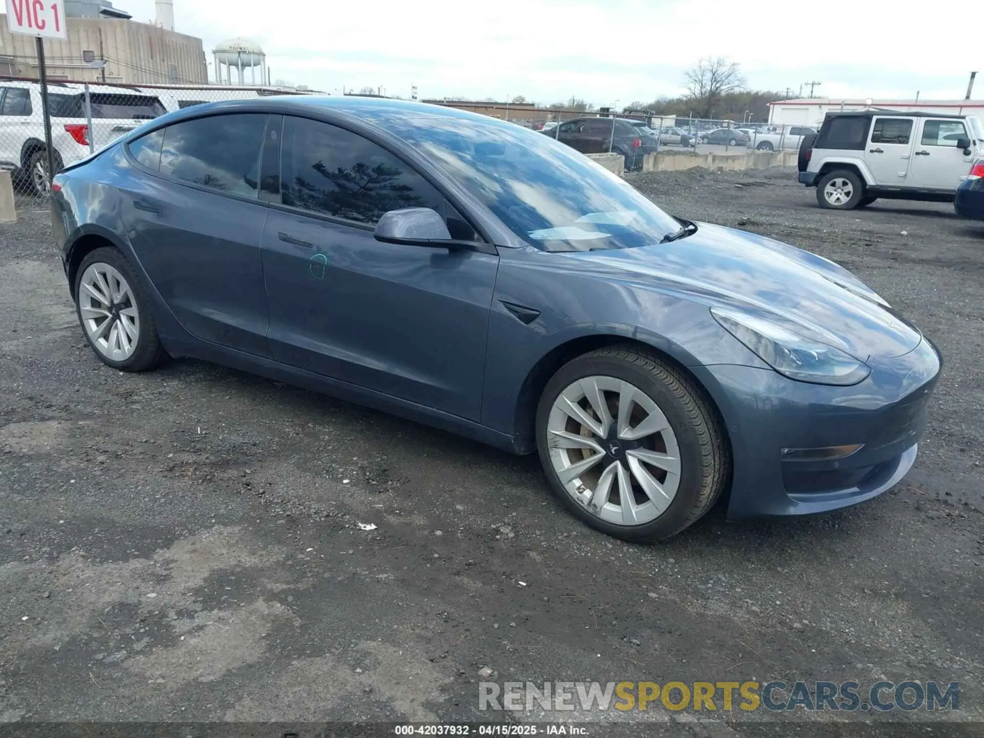 1 Photograph of a damaged car 5YJ3E1EB2NF203477 TESLA MODEL 3 2022