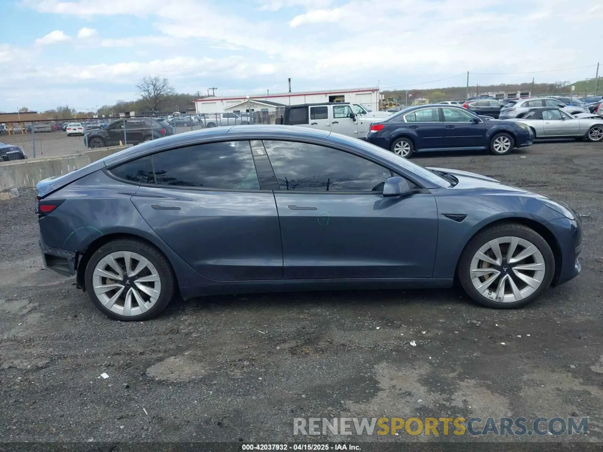 13 Photograph of a damaged car 5YJ3E1EB2NF203477 TESLA MODEL 3 2022