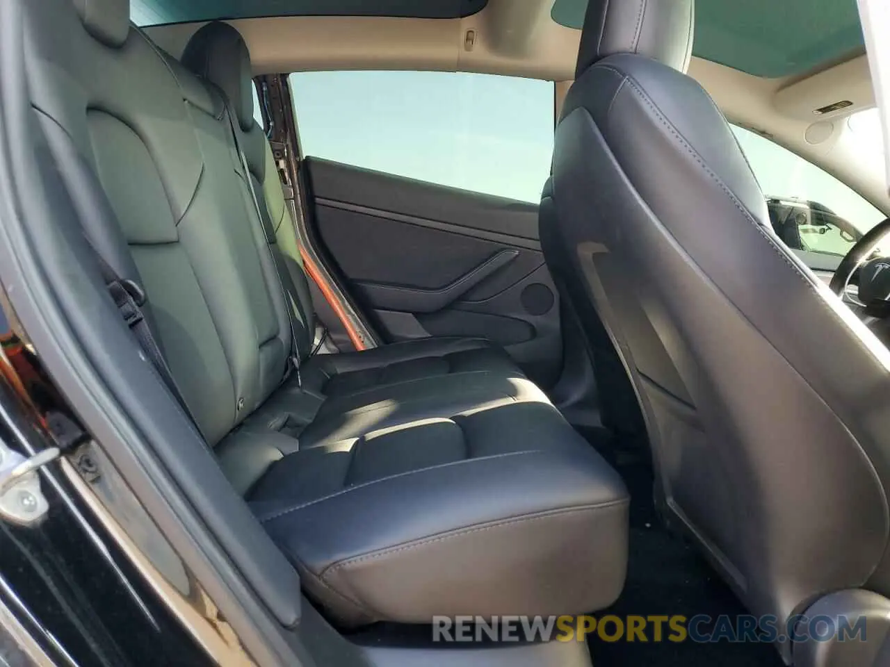 10 Photograph of a damaged car 5YJ3E1EB2NF230906 TESLA MODEL 3 2022
