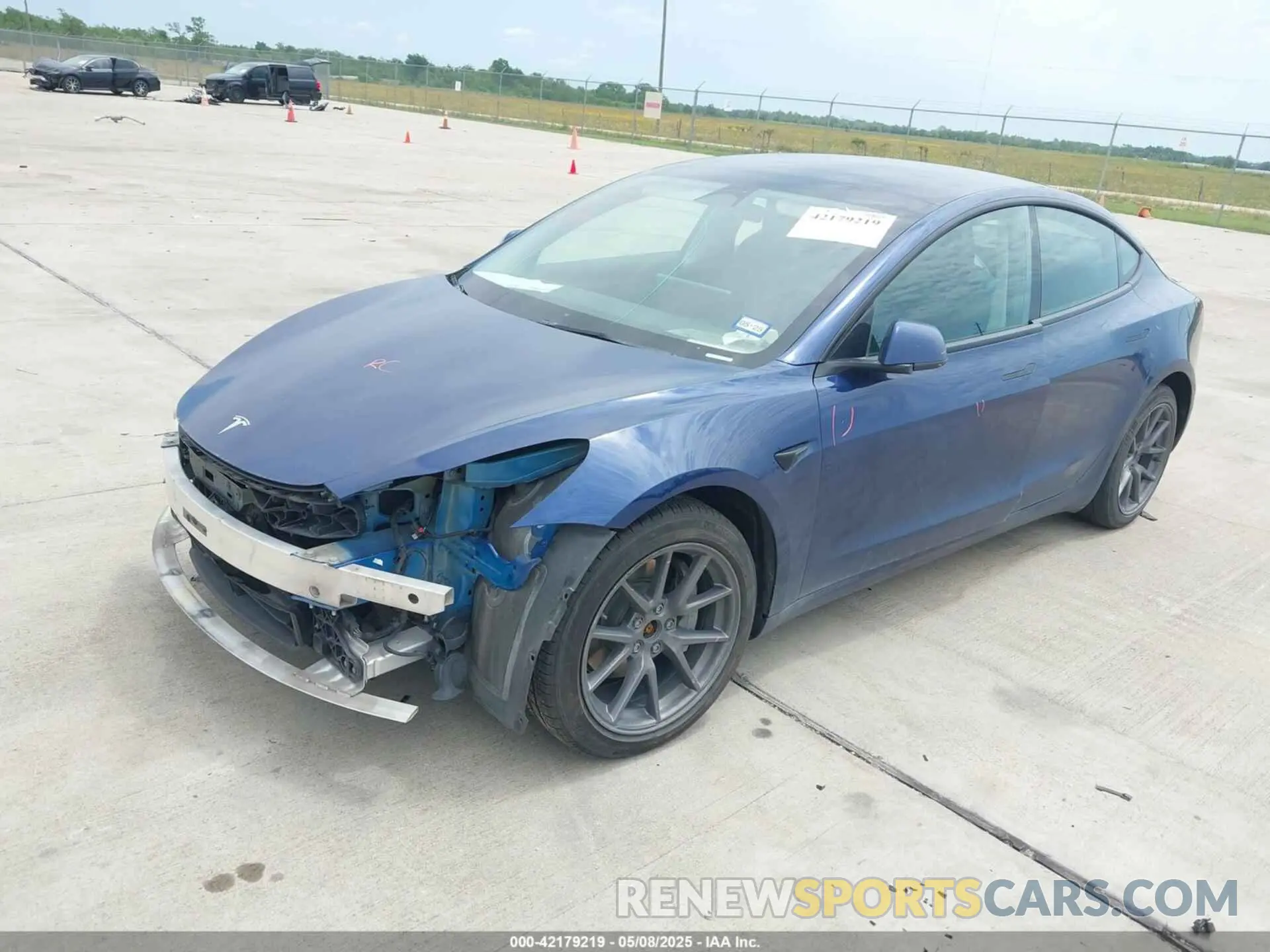2 Фотография поврежденного автомобиля 5YJ3E1EB2NF246443 TESLA MODEL 3 2022