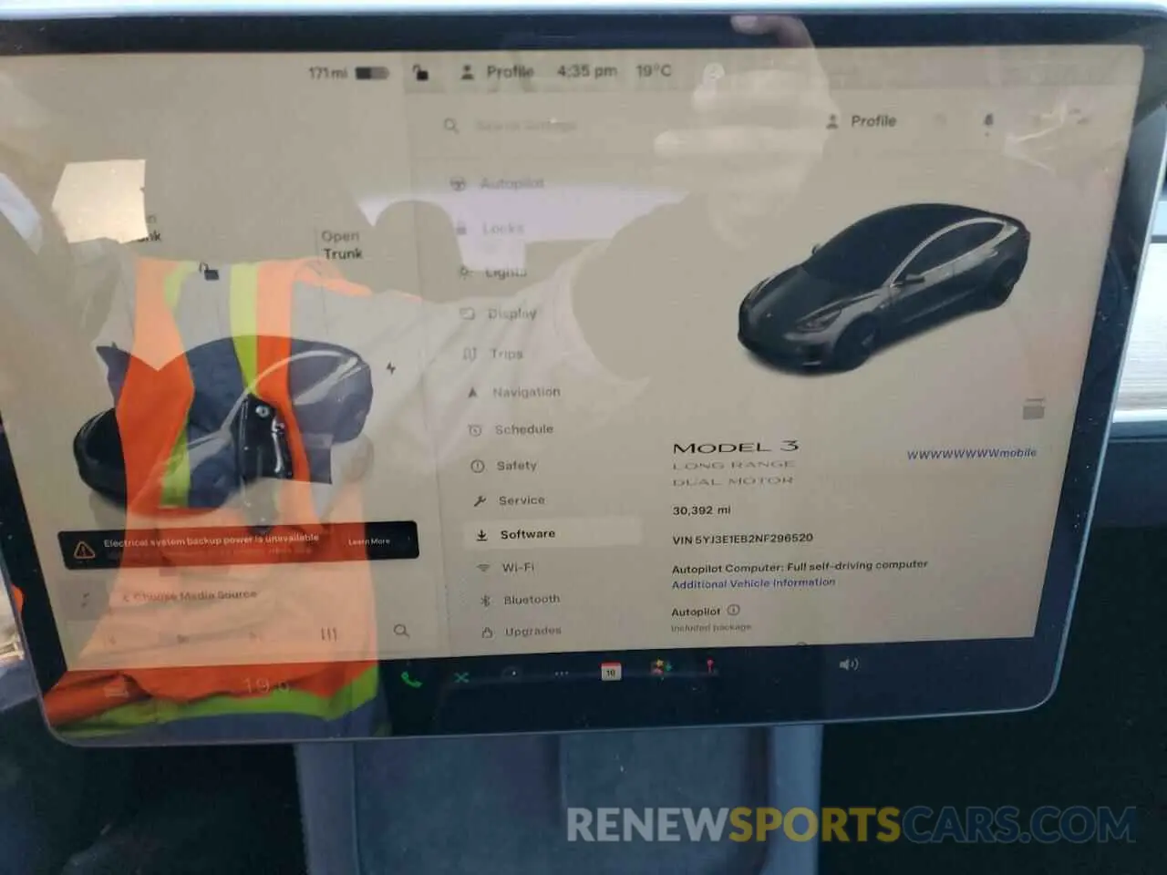 9 Photograph of a damaged car 5YJ3E1EB2NF296520 TESLA MODEL 3 2022