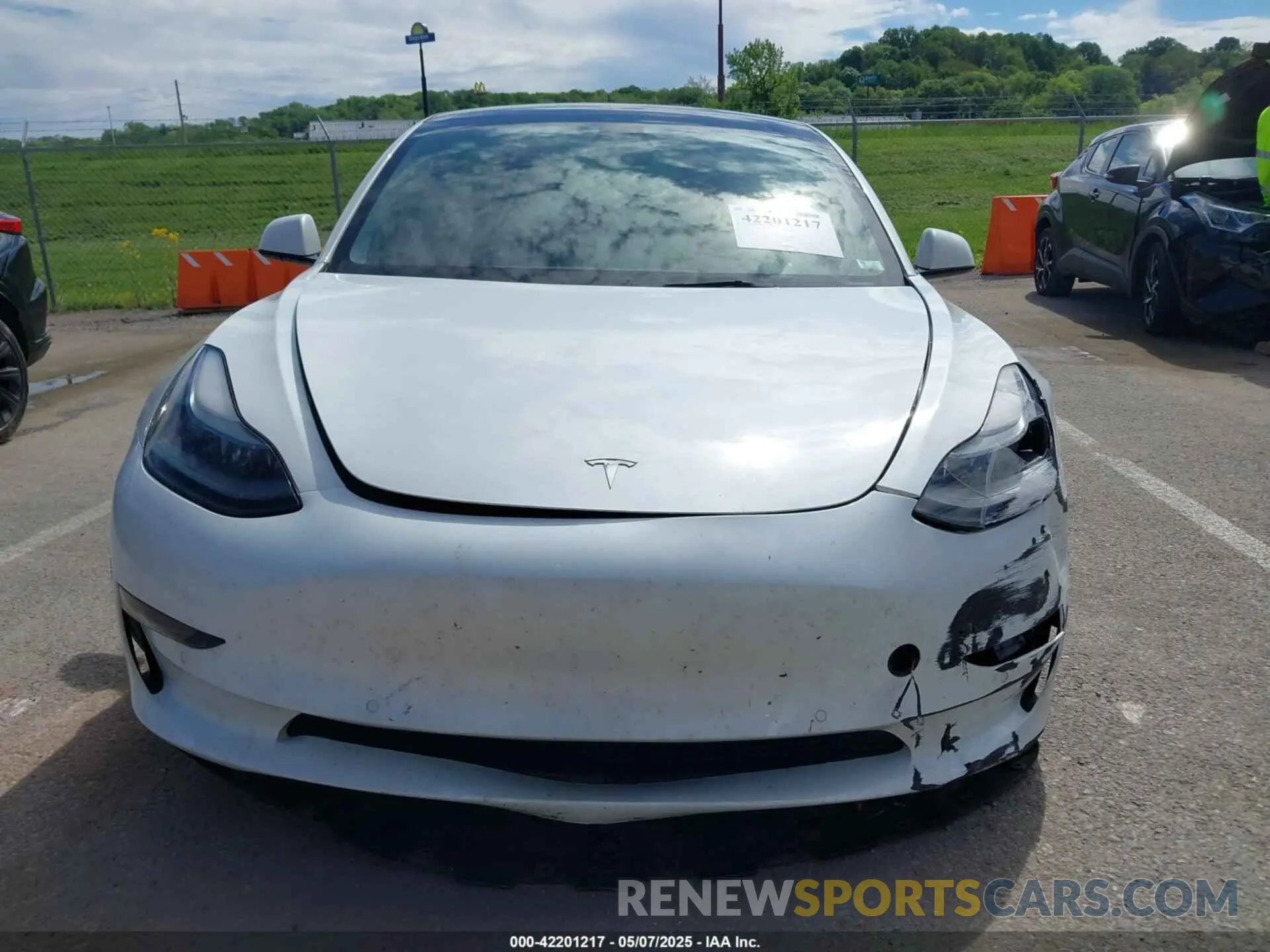17 Фотография поврежденного автомобиля 5YJ3E1EB2NF313445 TESLA MODEL 3 2022