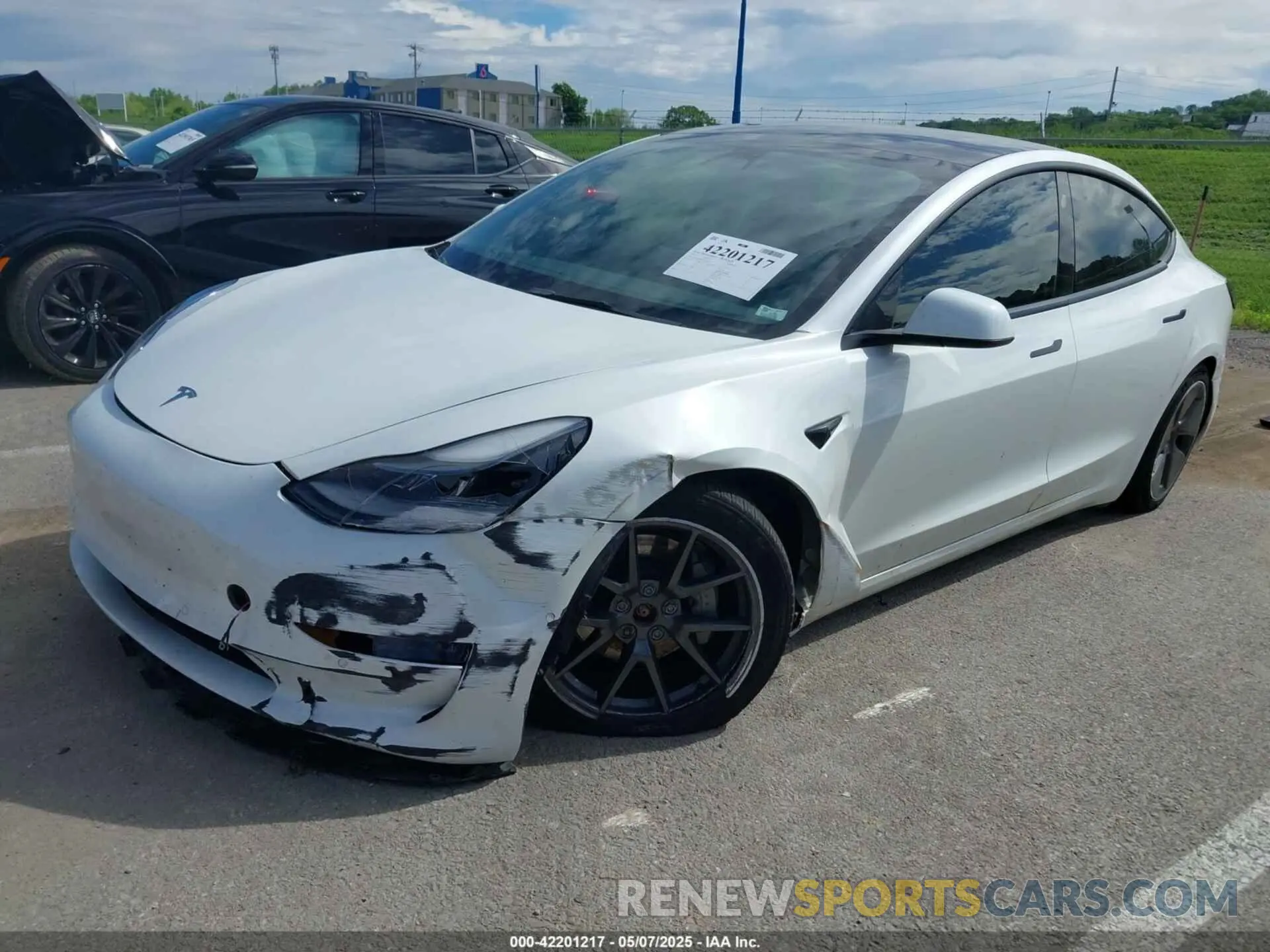 2 Фотография поврежденного автомобиля 5YJ3E1EB2NF313445 TESLA MODEL 3 2022
