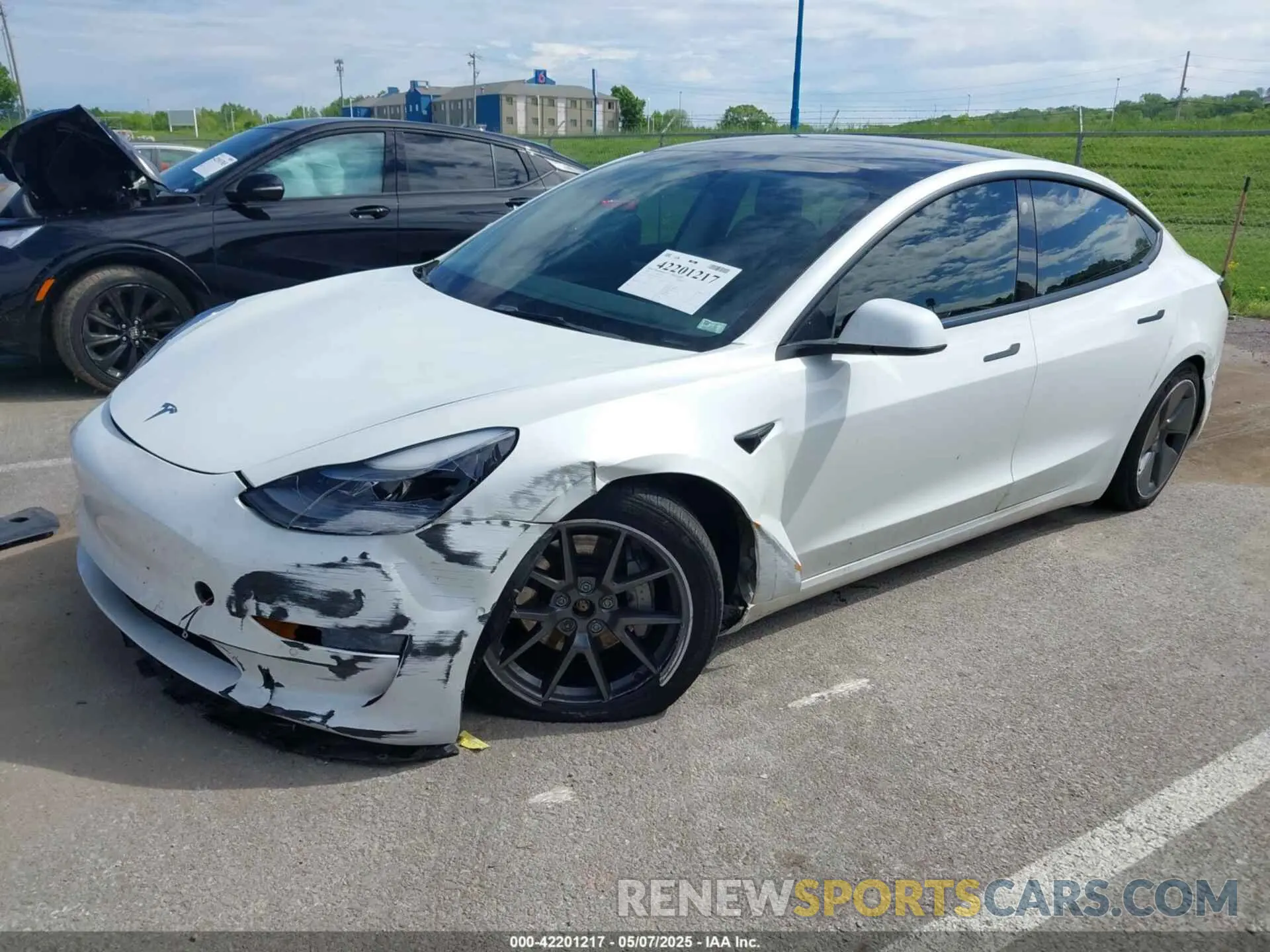 4 Фотография поврежденного автомобиля 5YJ3E1EB2NF313445 TESLA MODEL 3 2022