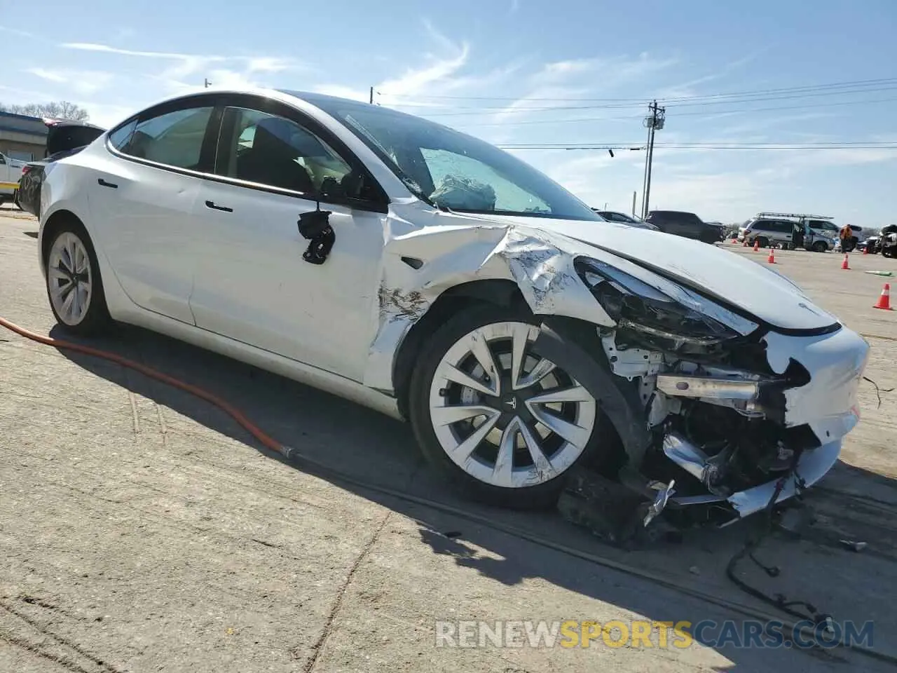 4 Фотография поврежденного автомобиля 5YJ3E1EB2NF359955 TESLA MODEL 3 2022