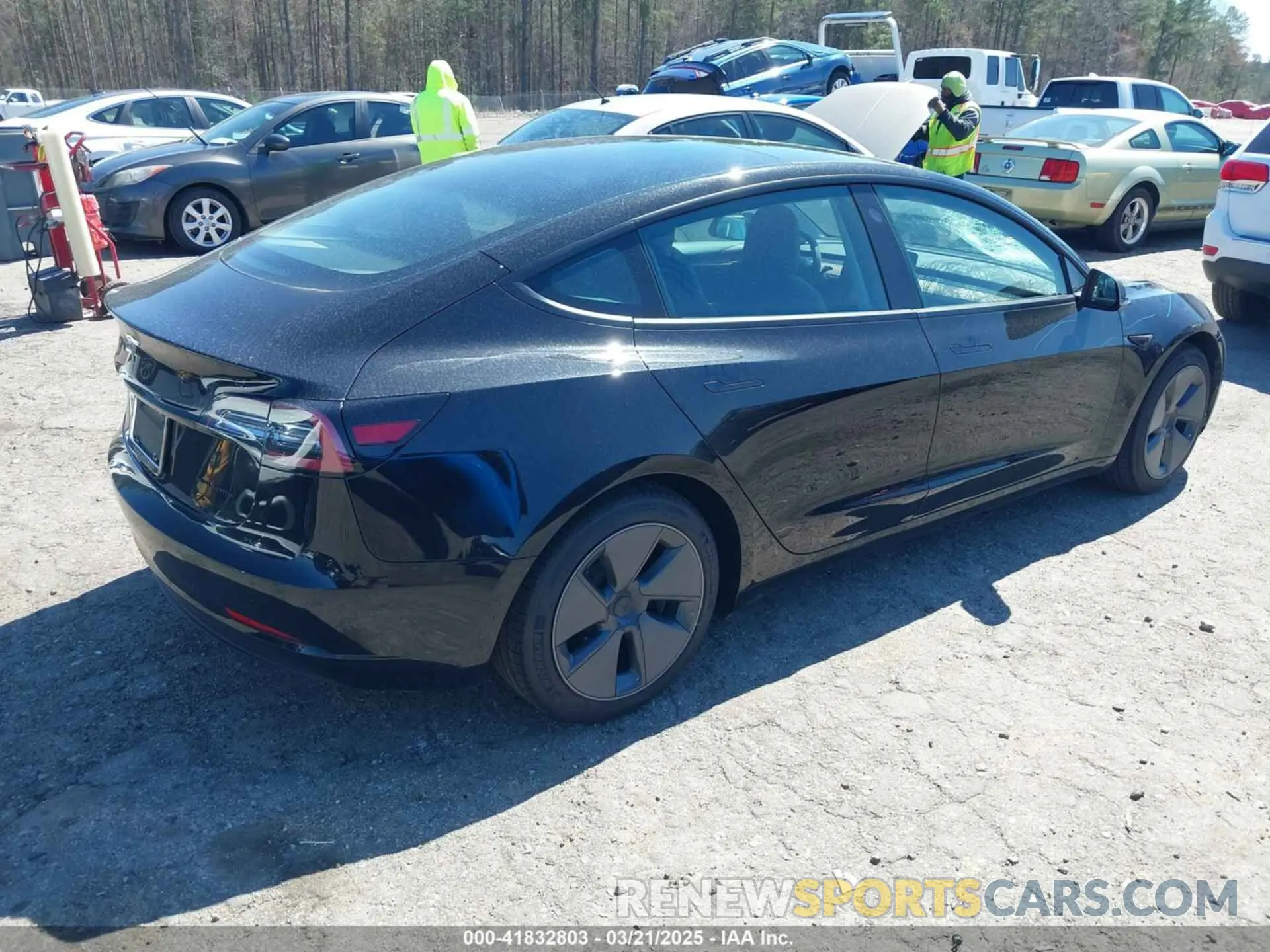 4 Фотография поврежденного автомобиля 5YJ3E1EB3NF104313 TESLA MODEL 3 2022