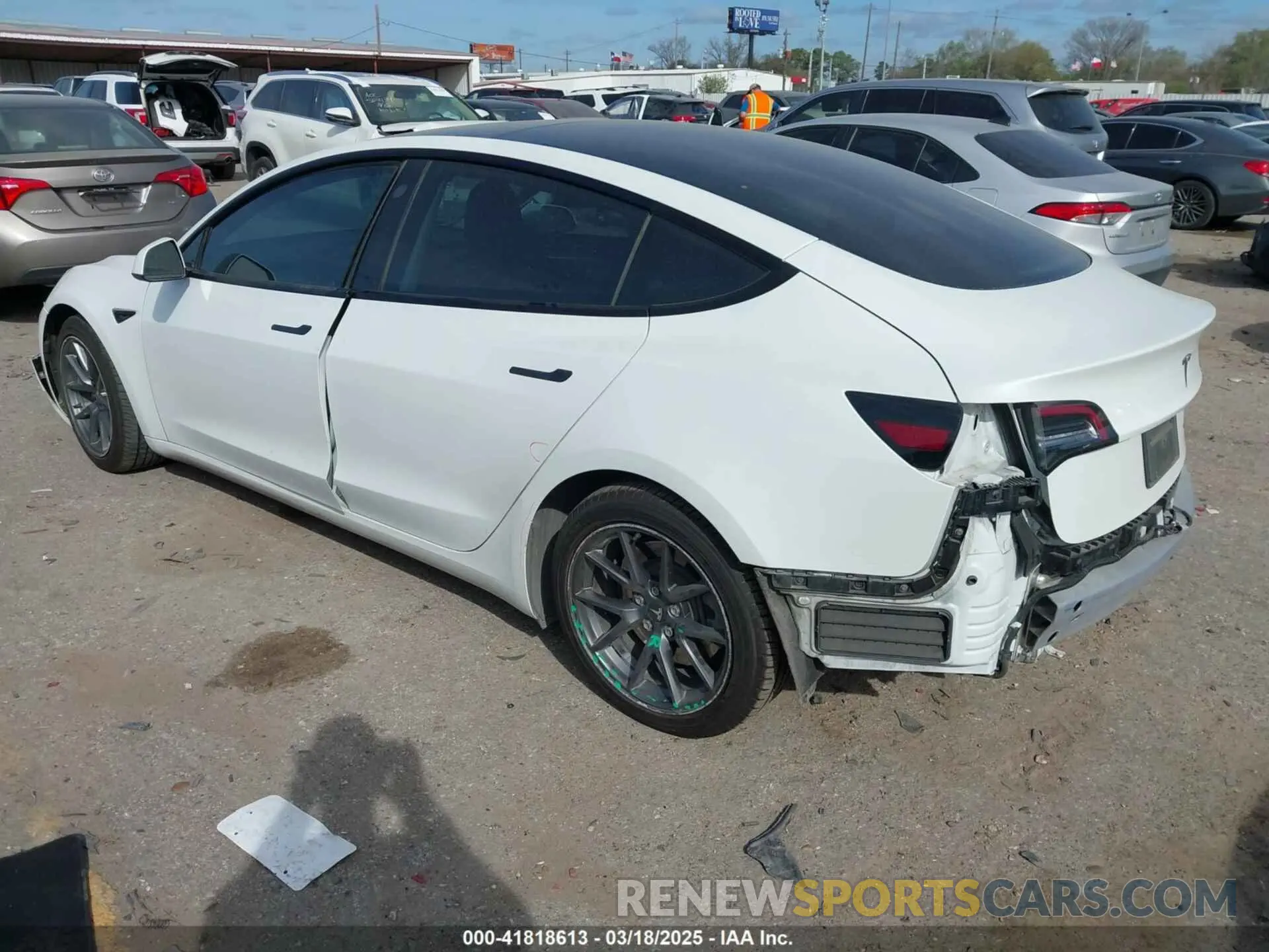 3 Фотография поврежденного автомобиля 5YJ3E1EB3NF106448 TESLA MODEL 3 2022