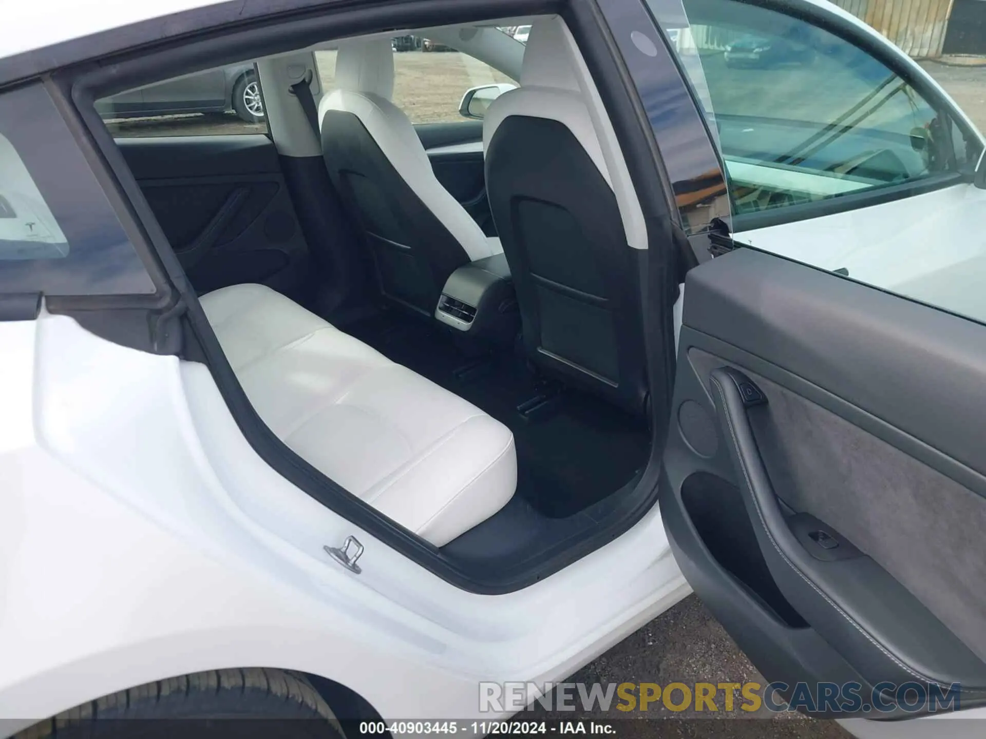 8 Photograph of a damaged car 5YJ3E1EB3NF110709 TESLA MODEL 3 2022