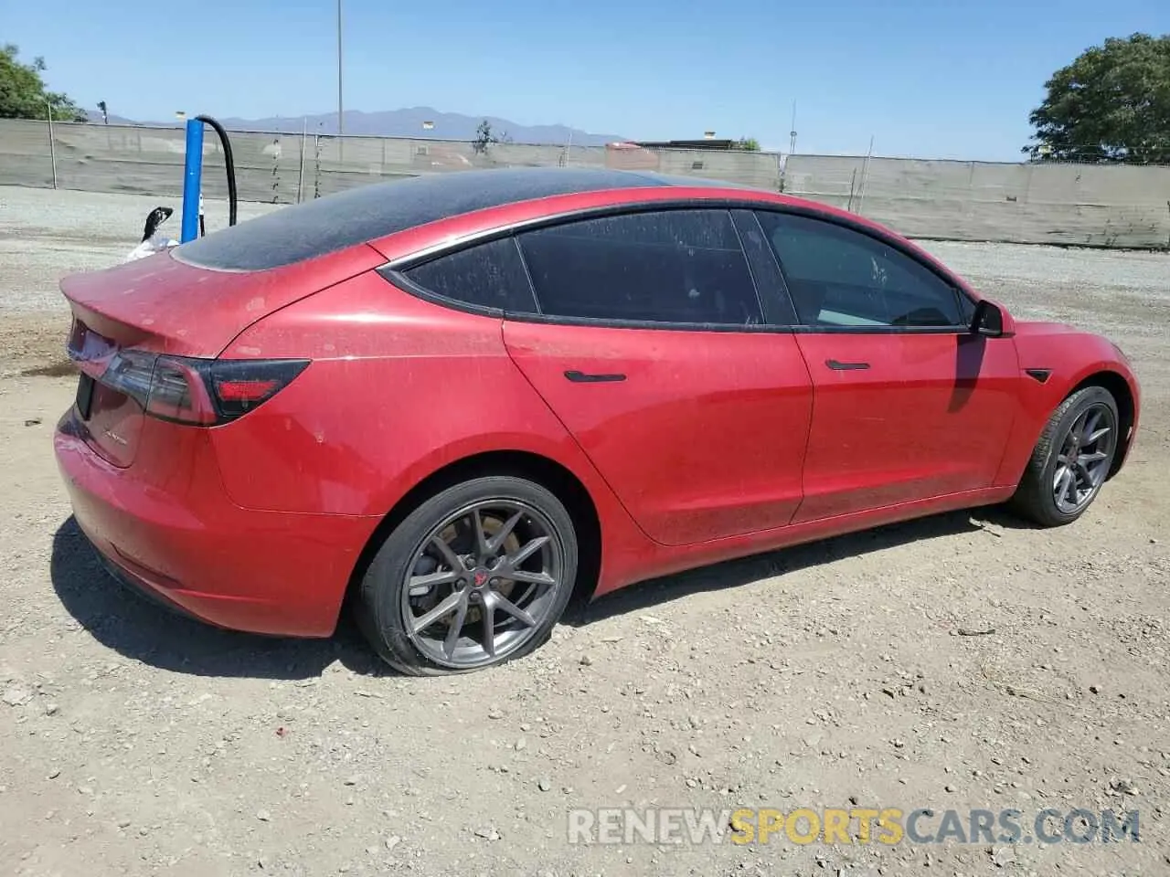 3 Photograph of a damaged car 5YJ3E1EB3NF137893 TESLA MODEL 3 2022