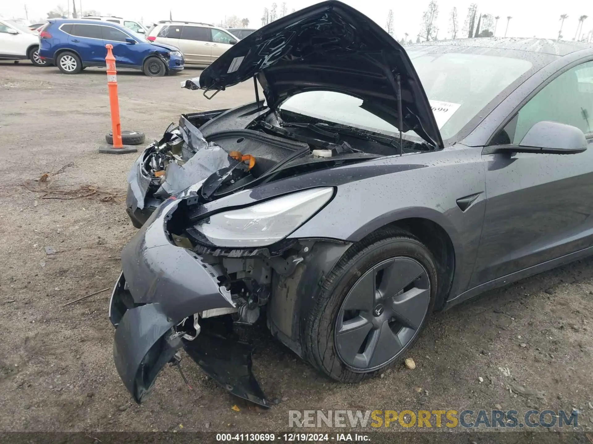 19 Photograph of a damaged car 5YJ3E1EB3NF162955 TESLA MODEL 3 2022