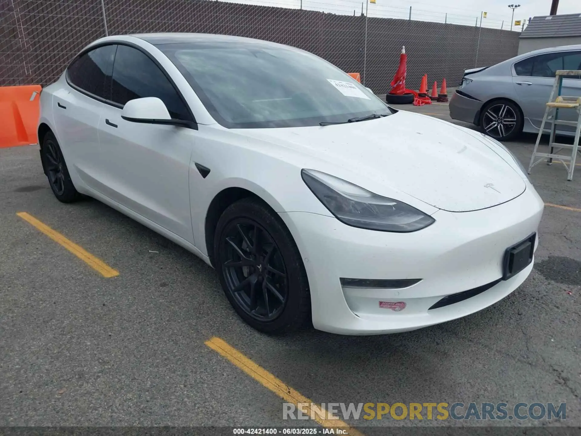 1 Фотография поврежденного автомобиля 5YJ3E1EB3NF183689 TESLA MODEL 3 2022
