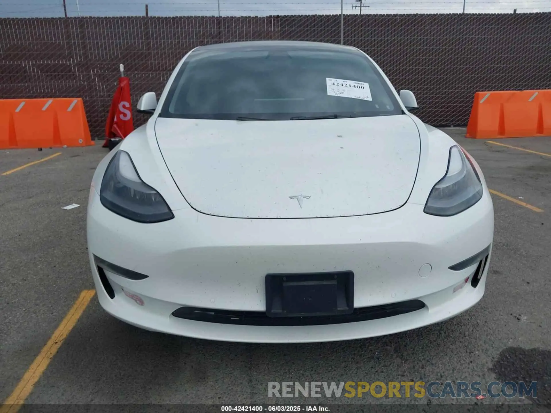 6 Фотография поврежденного автомобиля 5YJ3E1EB3NF183689 TESLA MODEL 3 2022