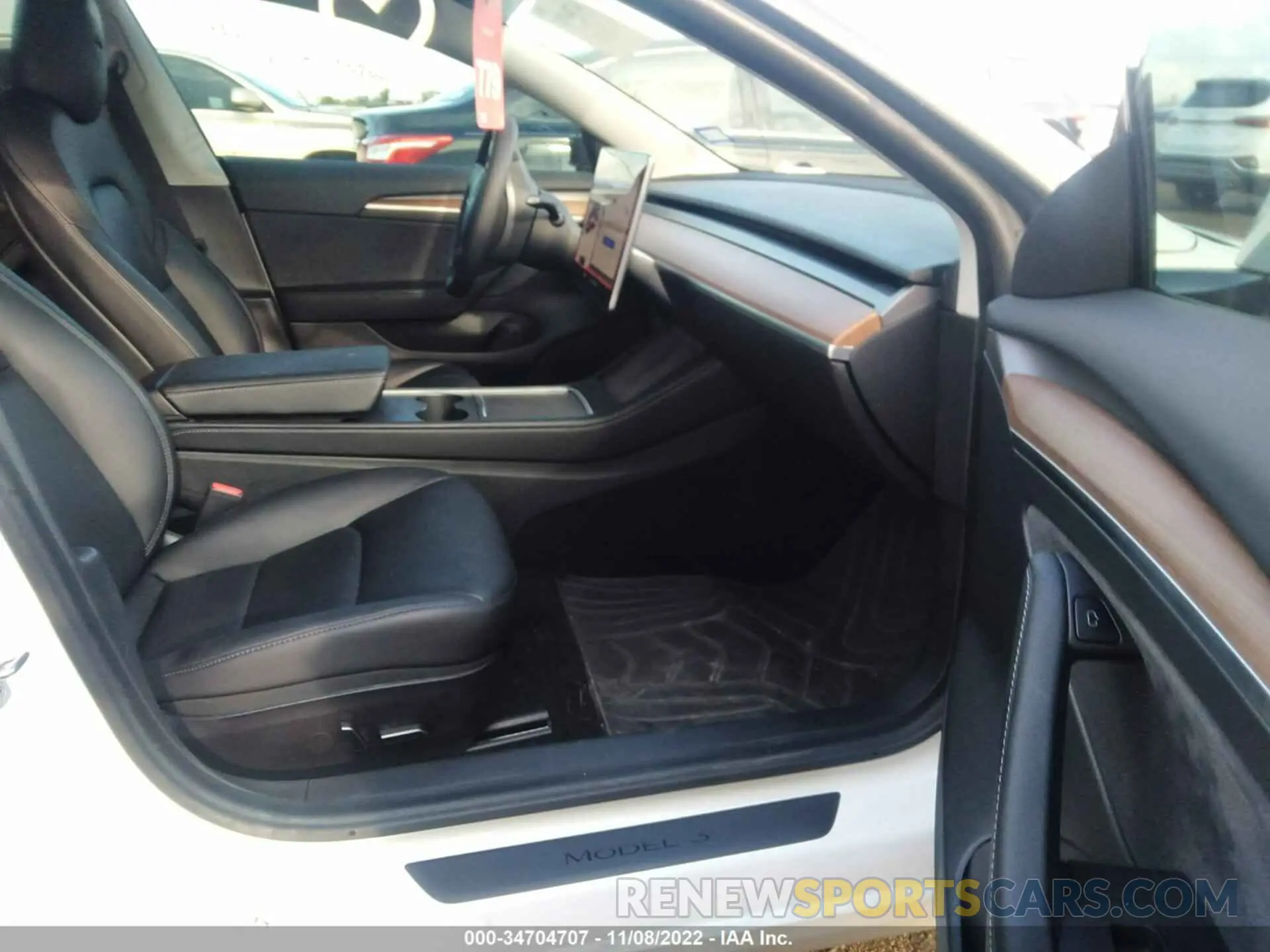 5 Photograph of a damaged car 5YJ3E1EB3NF184003 TESLA MODEL 3 2022