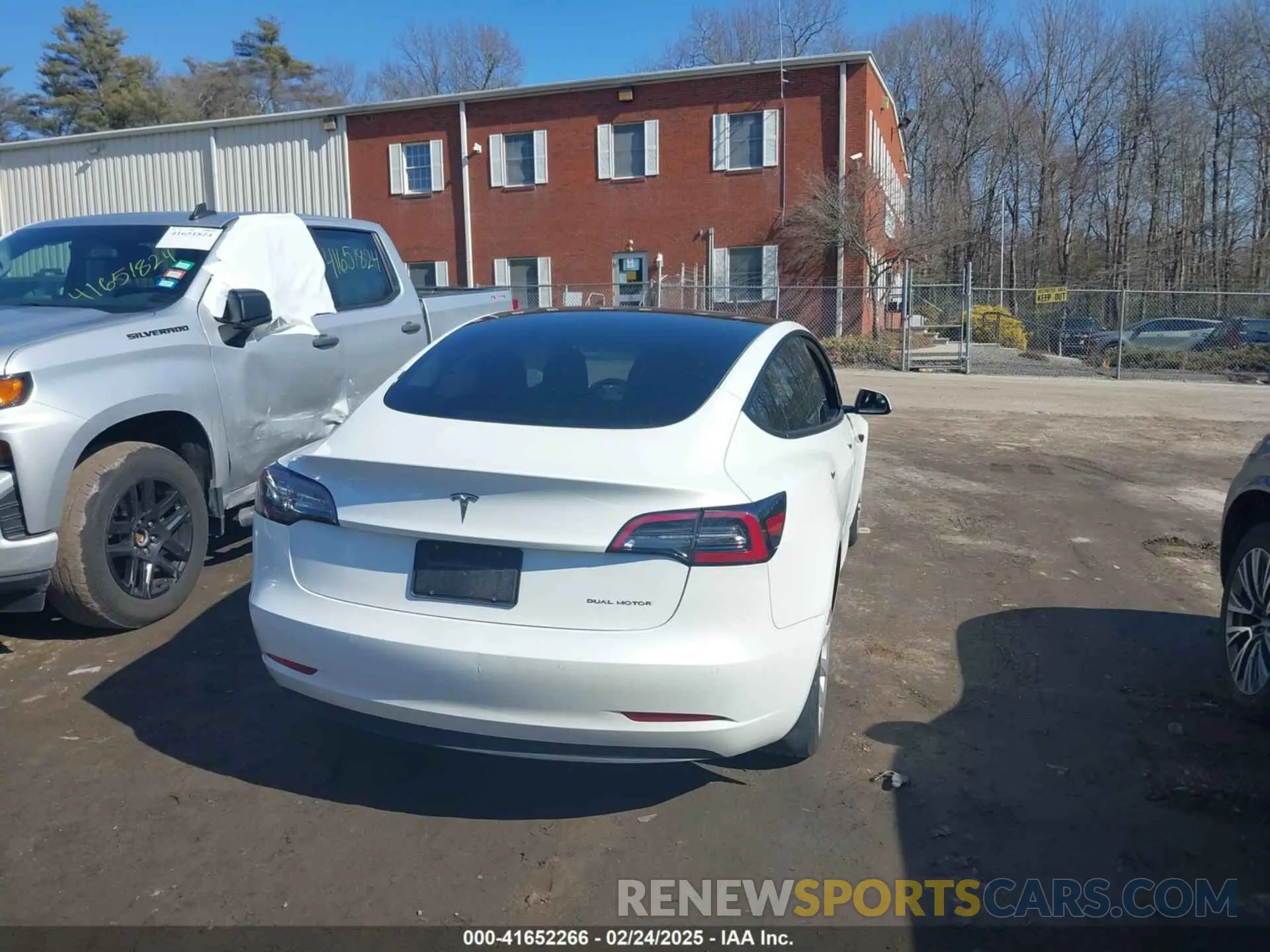 15 Фотография поврежденного автомобиля 5YJ3E1EB3NF186074 TESLA MODEL 3 2022