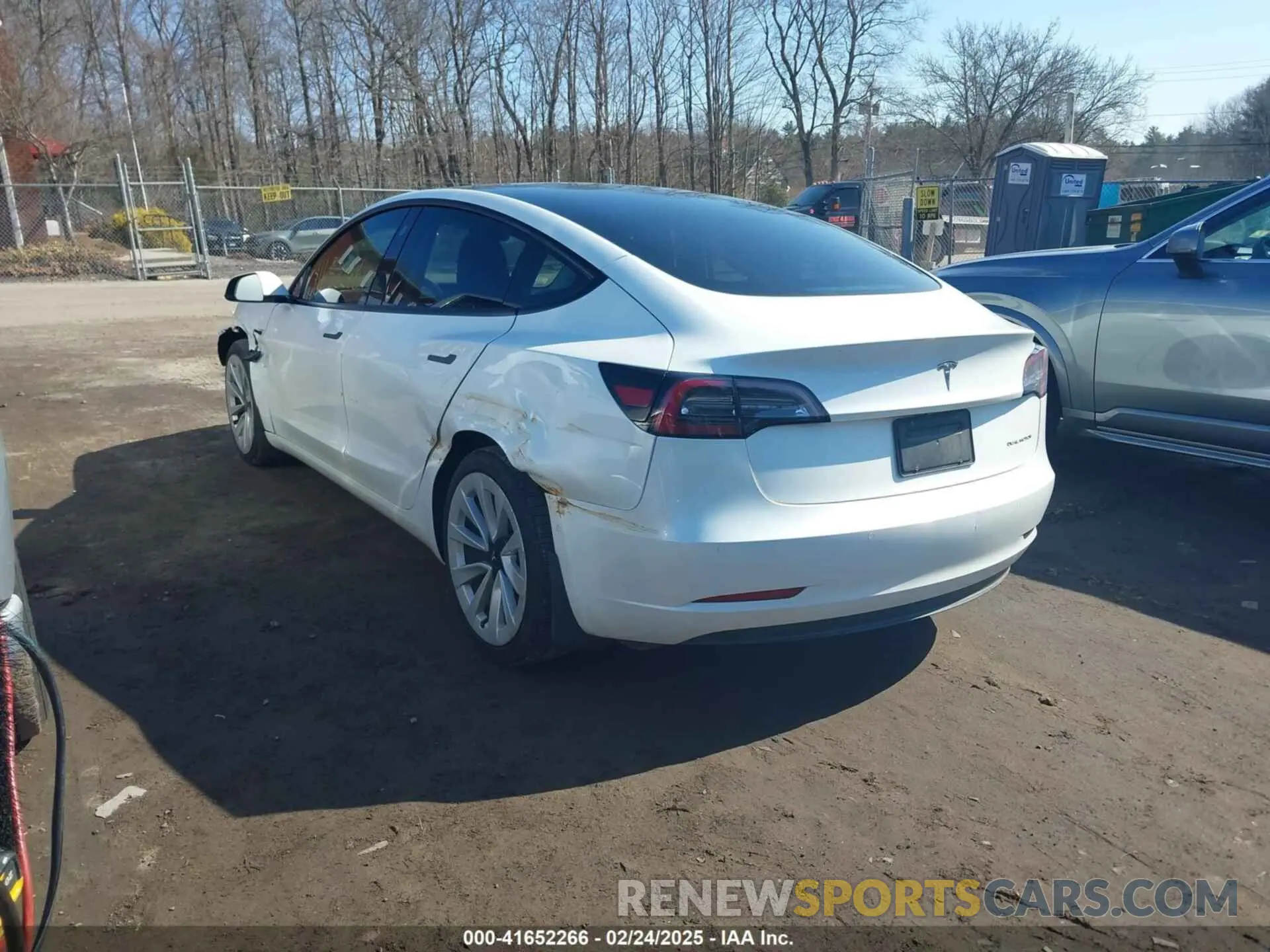 3 Фотография поврежденного автомобиля 5YJ3E1EB3NF186074 TESLA MODEL 3 2022