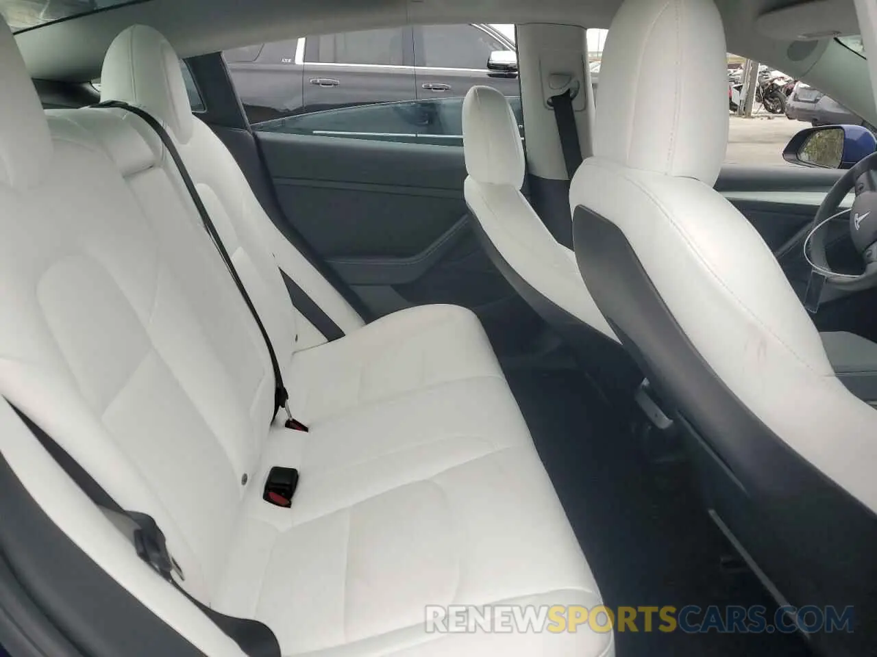 11 Photograph of a damaged car 5YJ3E1EB3NF195681 TESLA MODEL 3 2022