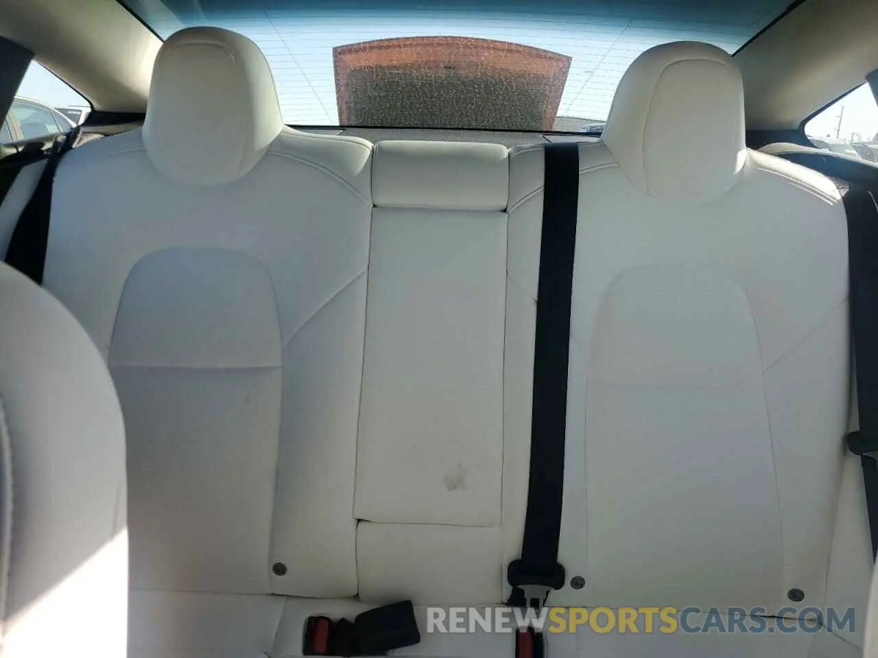 10 Photograph of a damaged car 5YJ3E1EB3NF198144 TESLA MODEL 3 2022