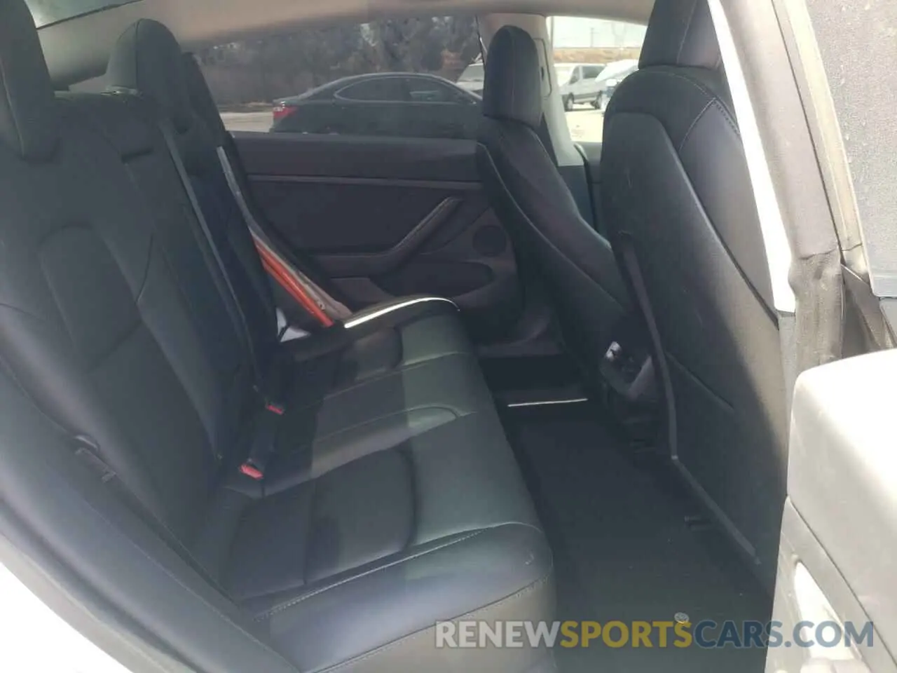 10 Photograph of a damaged car 5YJ3E1EB3NF211961 TESLA MODEL 3 2022