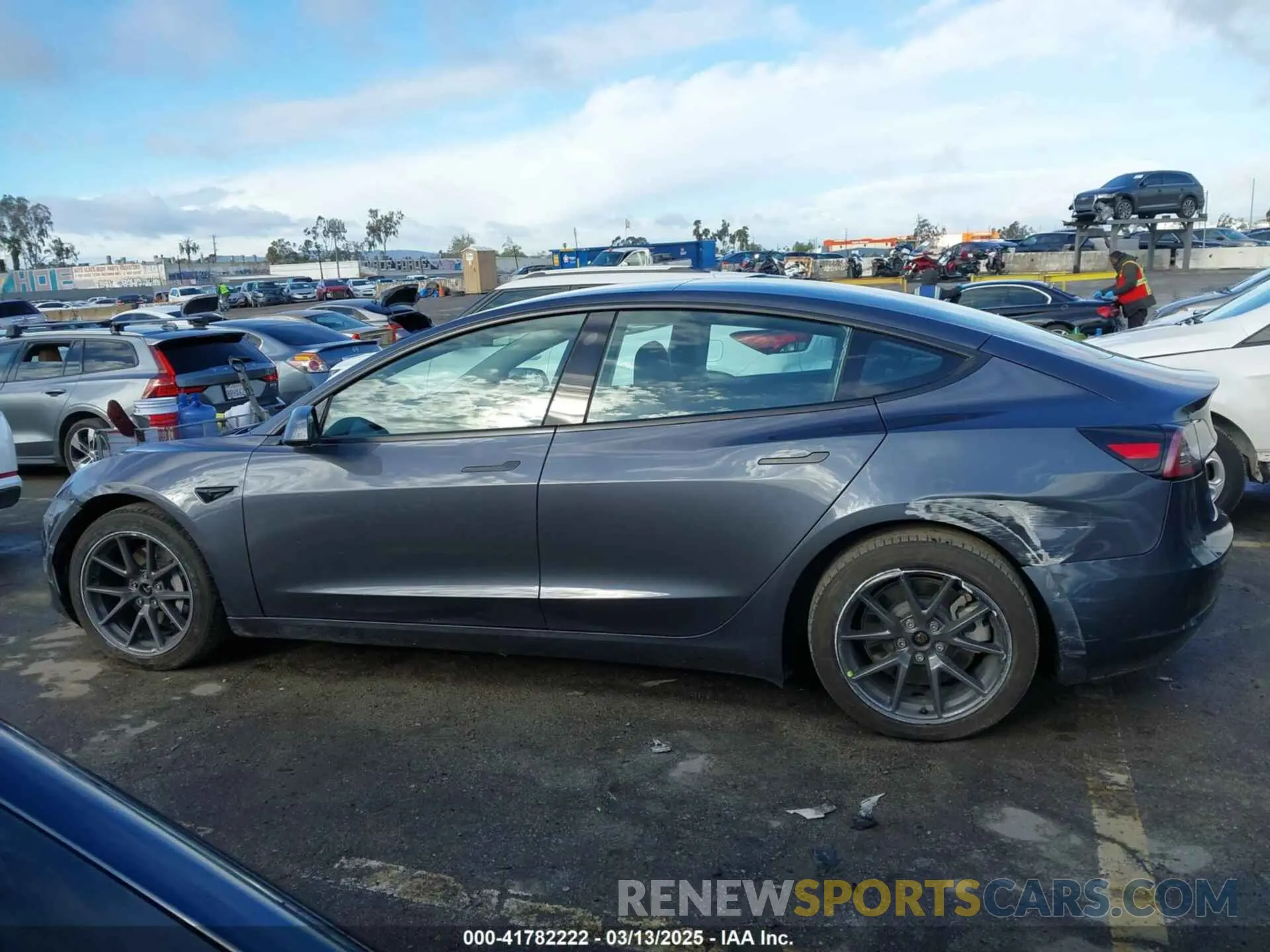 14 Фотография поврежденного автомобиля 5YJ3E1EB3NF253546 TESLA MODEL 3 2022