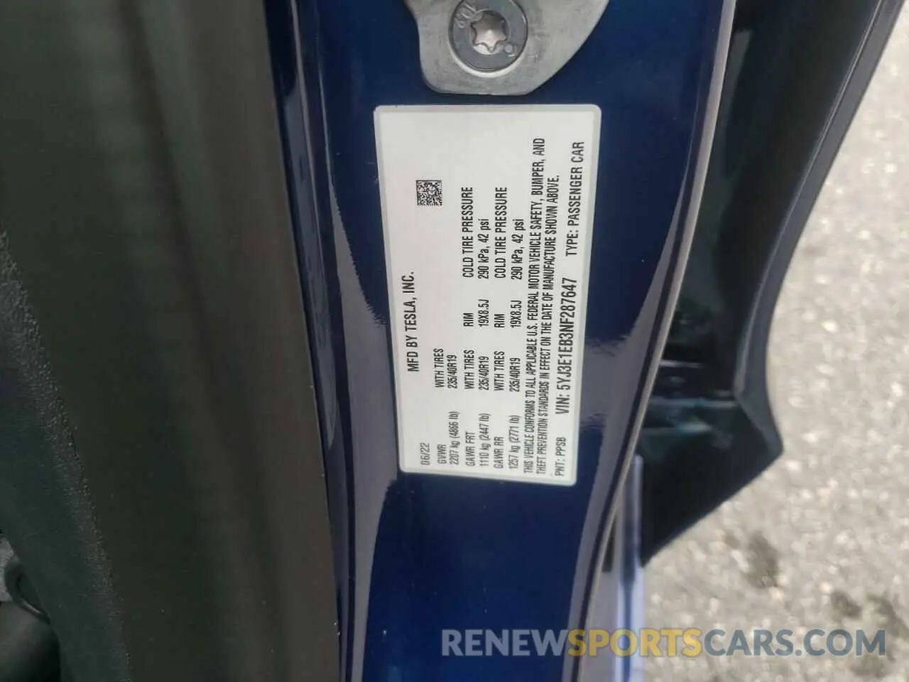 10 Photograph of a damaged car 5YJ3E1EB3NF287647 TESLA MODEL 3 2022