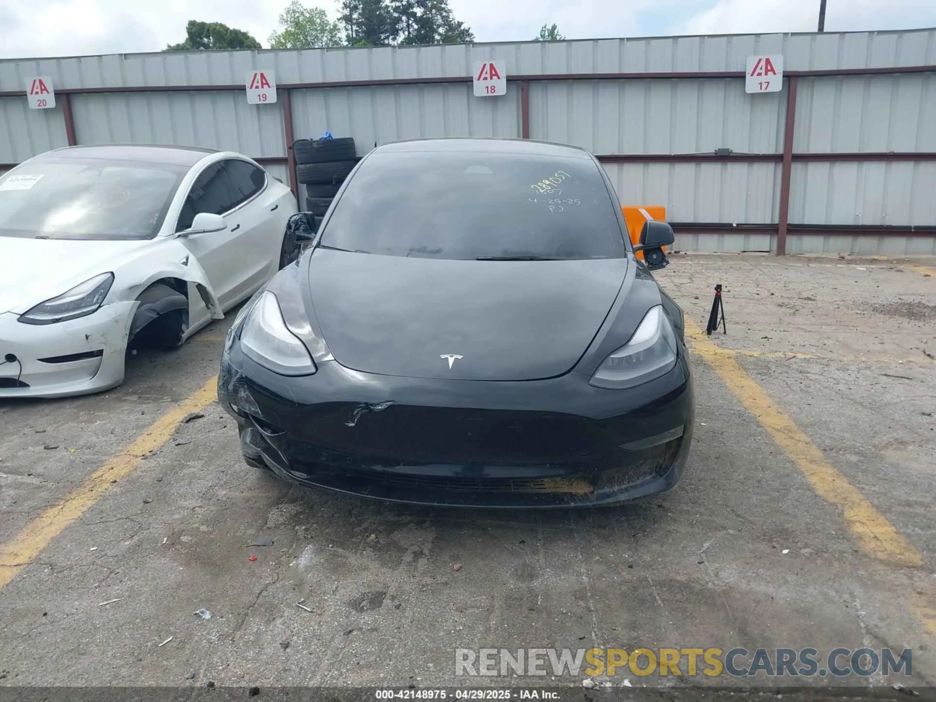 12 Photograph of a damaged car 5YJ3E1EB3NF289057 TESLA MODEL 3 2022