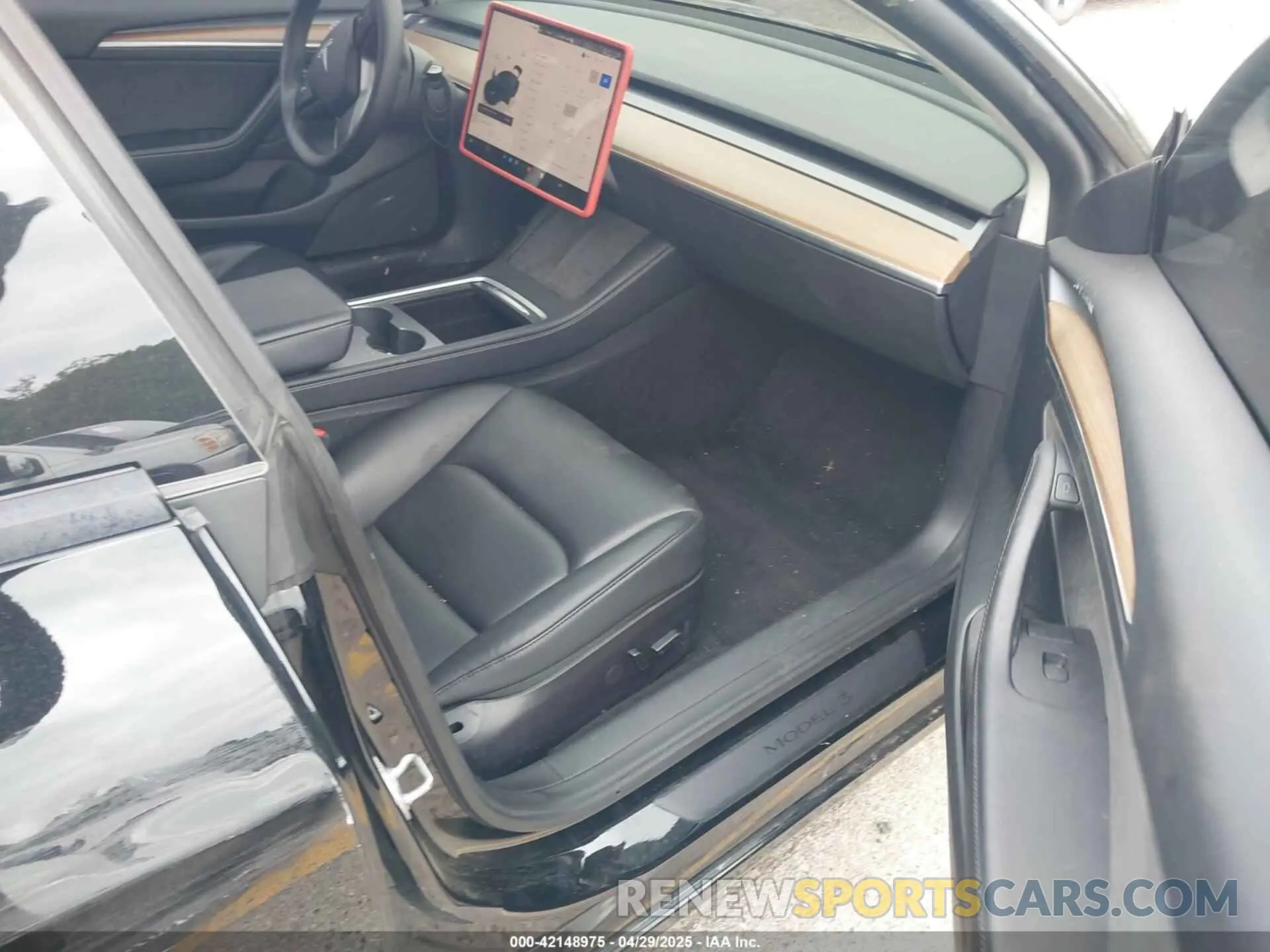 5 Photograph of a damaged car 5YJ3E1EB3NF289057 TESLA MODEL 3 2022
