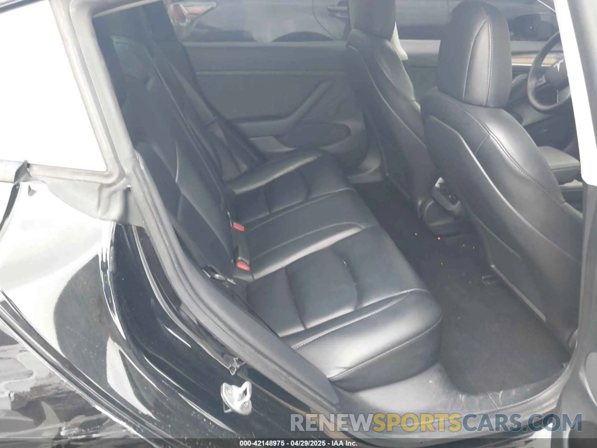 8 Photograph of a damaged car 5YJ3E1EB3NF289057 TESLA MODEL 3 2022