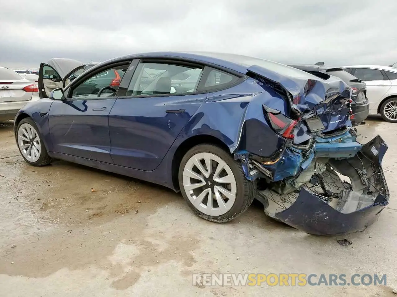 2 Photograph of a damaged car 5YJ3E1EB3NF305161 TESLA MODEL 3 2022