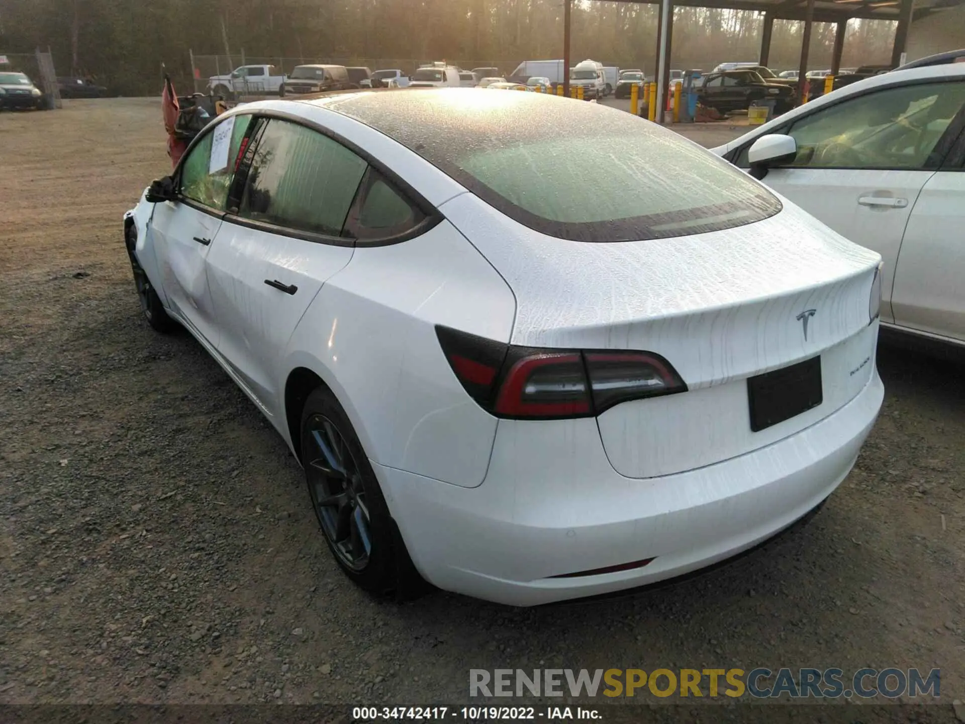 3 Photograph of a damaged car 5YJ3E1EB3NF343621 TESLA MODEL 3 2022