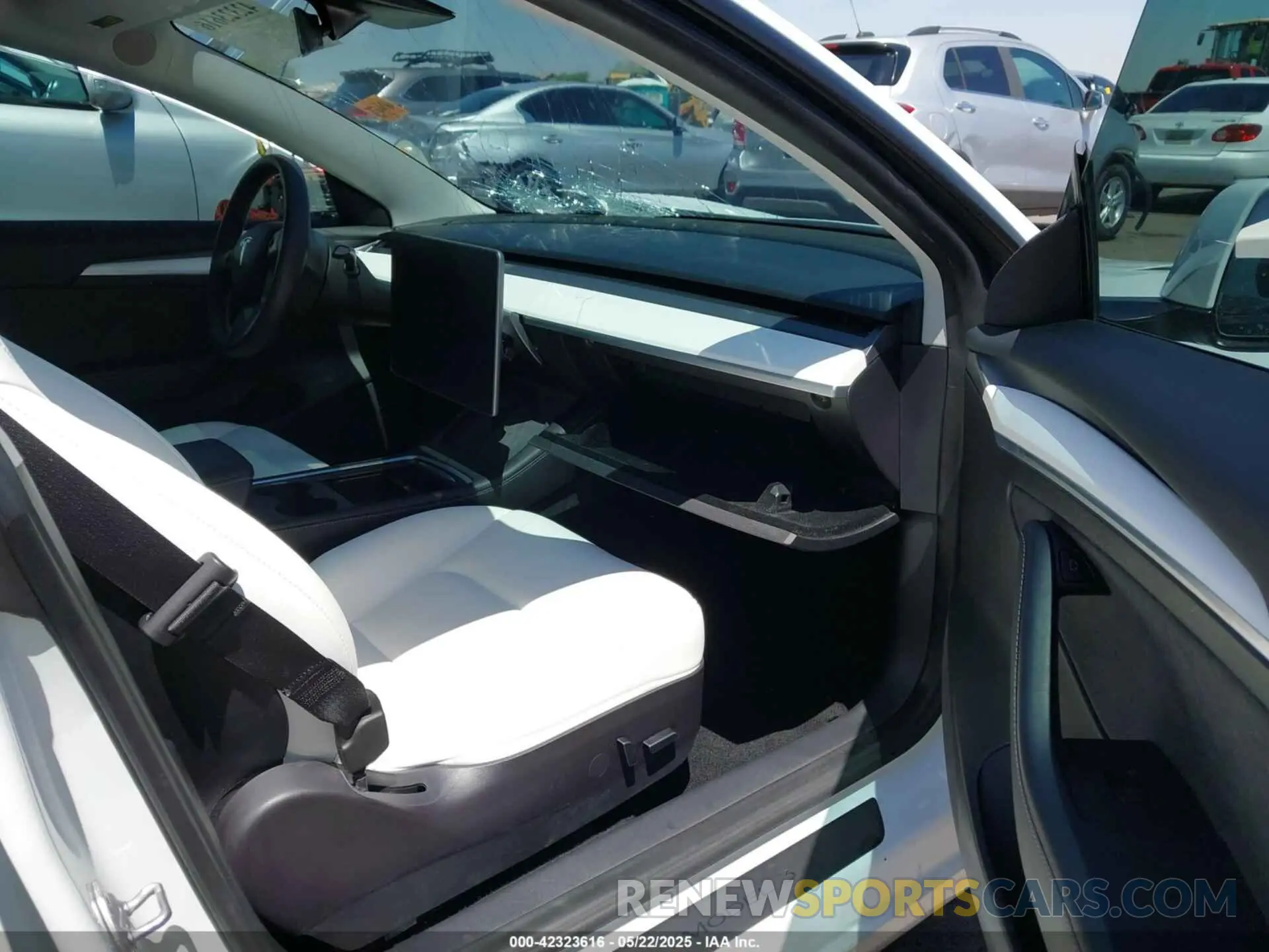 5 Фотография поврежденного автомобиля 5YJ3E1EB3NF348267 TESLA MODEL 3 2022