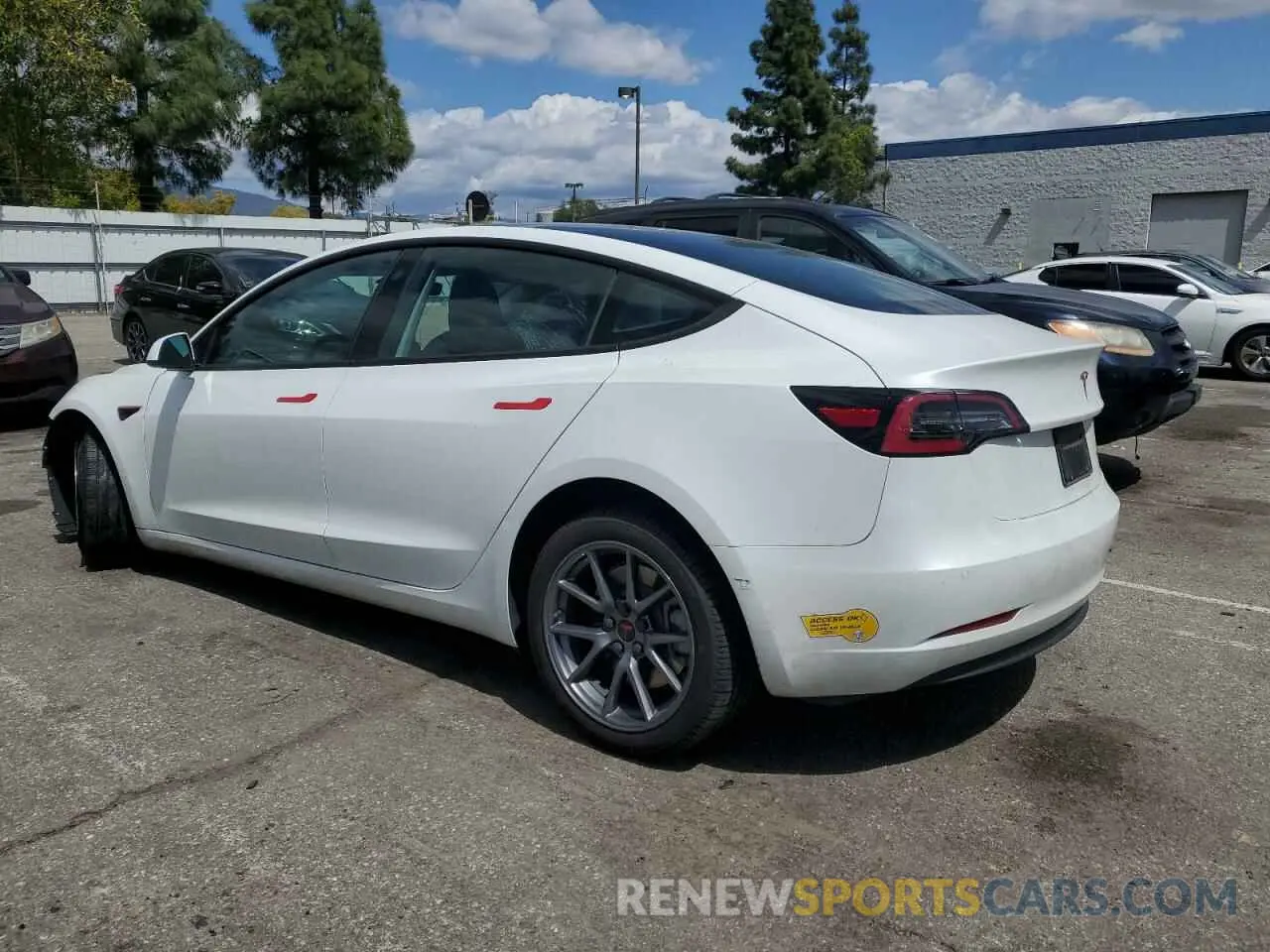 2 Фотография поврежденного автомобиля 5YJ3E1EB4NF139023 TESLA MODEL 3 2022
