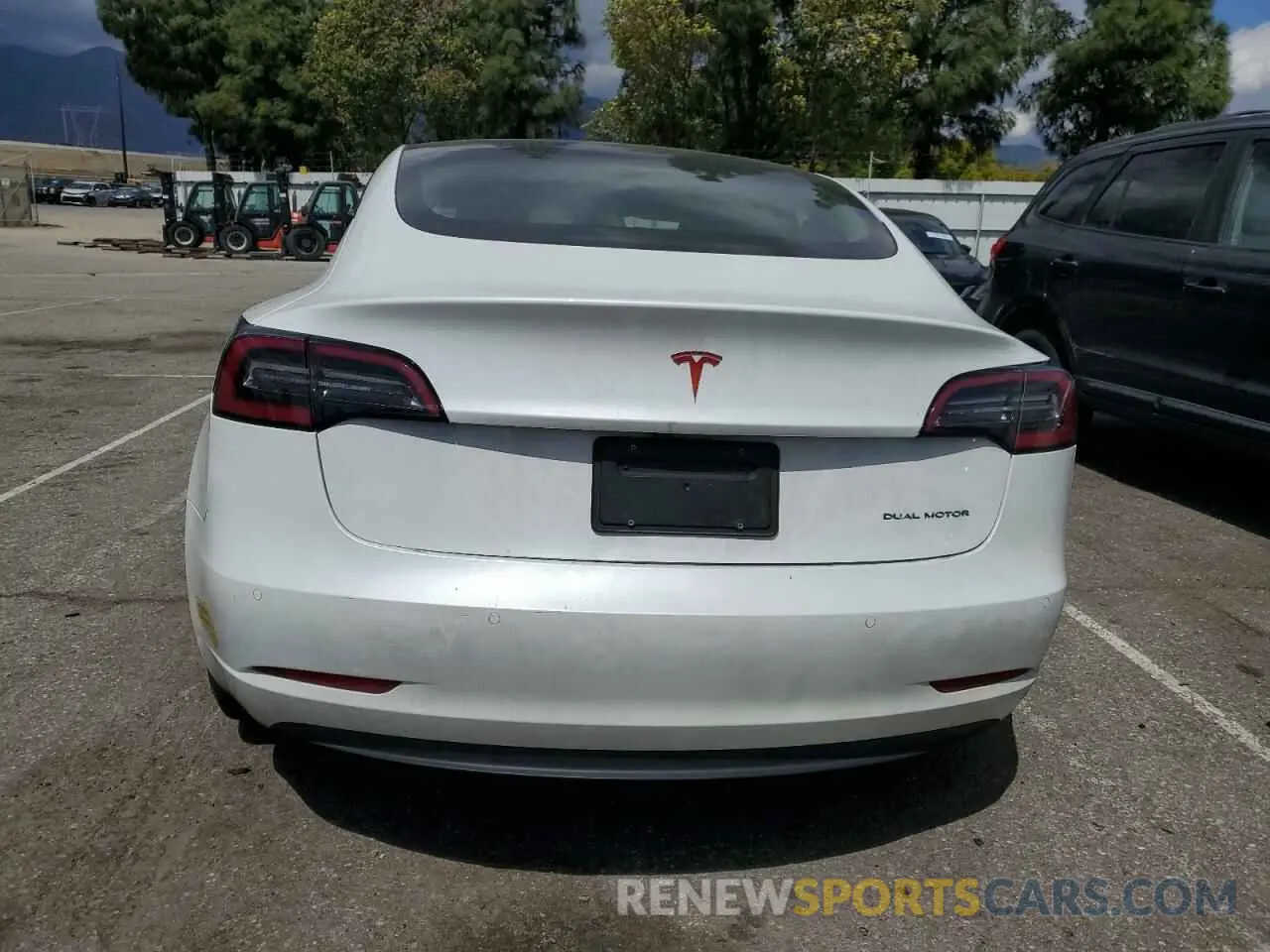 6 Фотография поврежденного автомобиля 5YJ3E1EB4NF139023 TESLA MODEL 3 2022