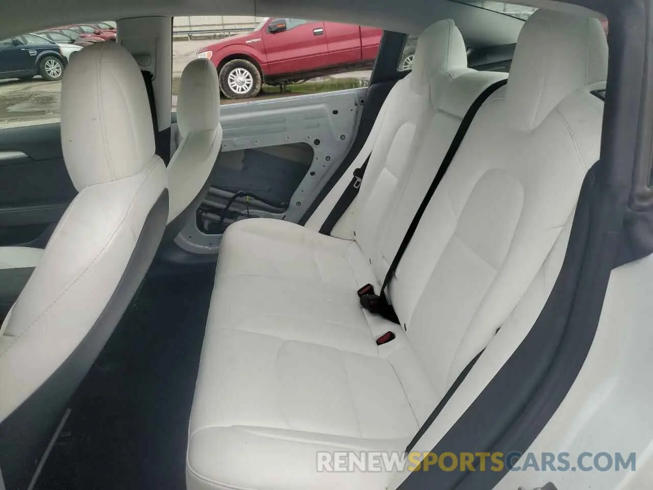 10 Photograph of a damaged car 5YJ3E1EB4NF155108 TESLA MODEL 3 2022