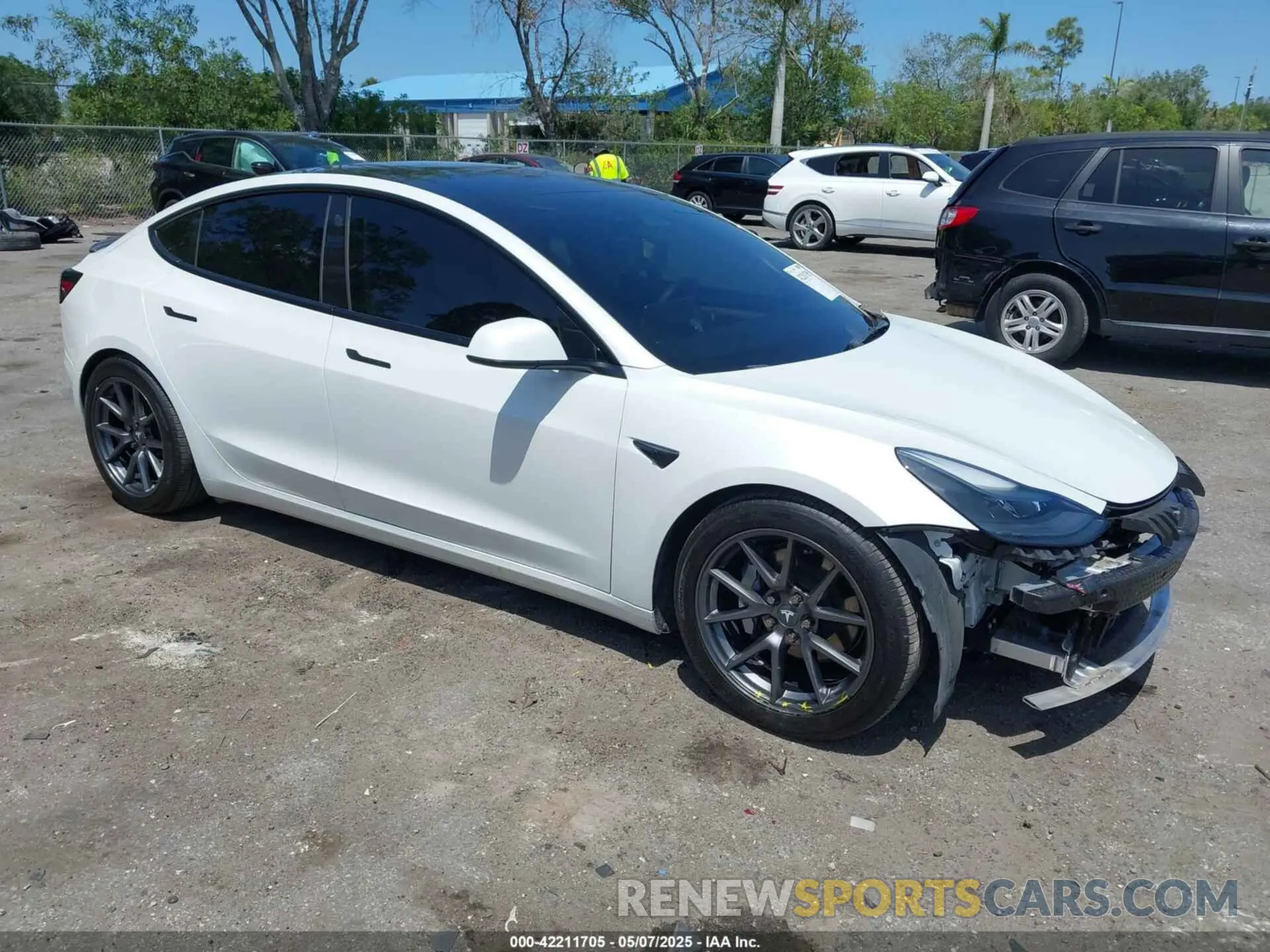 1 Фотография поврежденного автомобиля 5YJ3E1EB4NF163001 TESLA MODEL 3 2022
