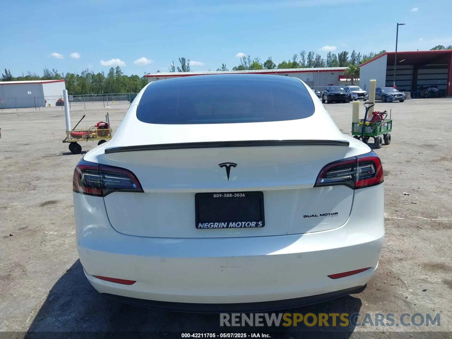 17 Фотография поврежденного автомобиля 5YJ3E1EB4NF163001 TESLA MODEL 3 2022