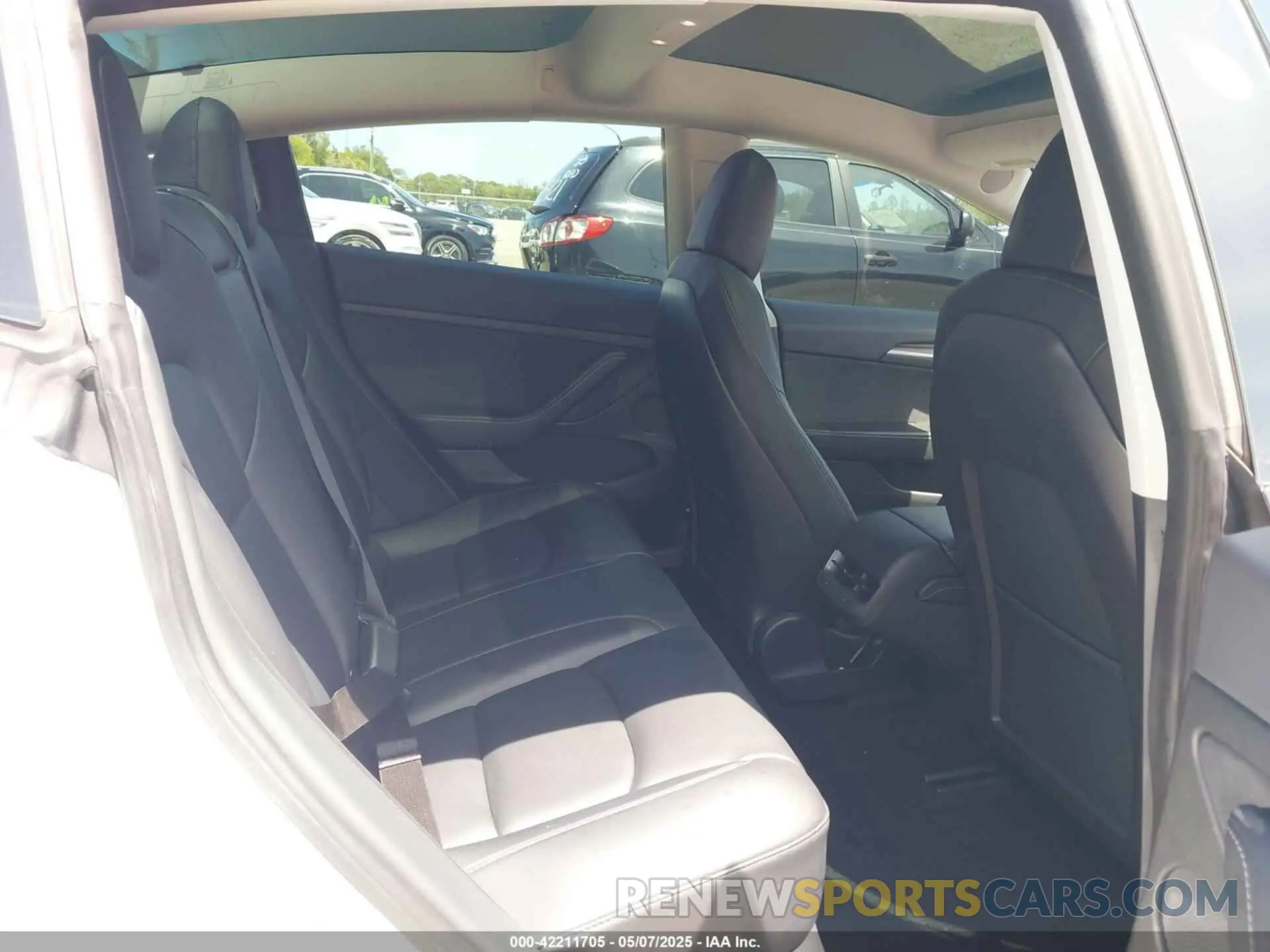 8 Фотография поврежденного автомобиля 5YJ3E1EB4NF163001 TESLA MODEL 3 2022