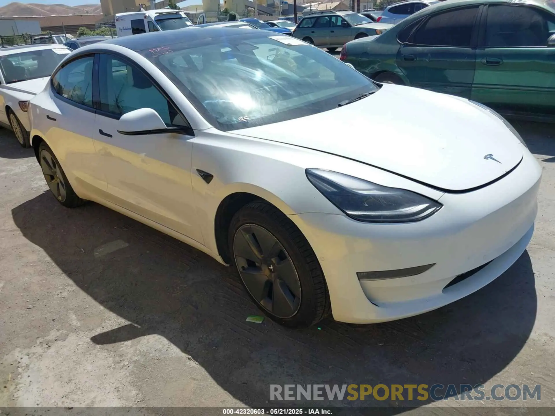 1 Photograph of a damaged car 5YJ3E1EB4NF169400 TESLA MODEL 3 2022