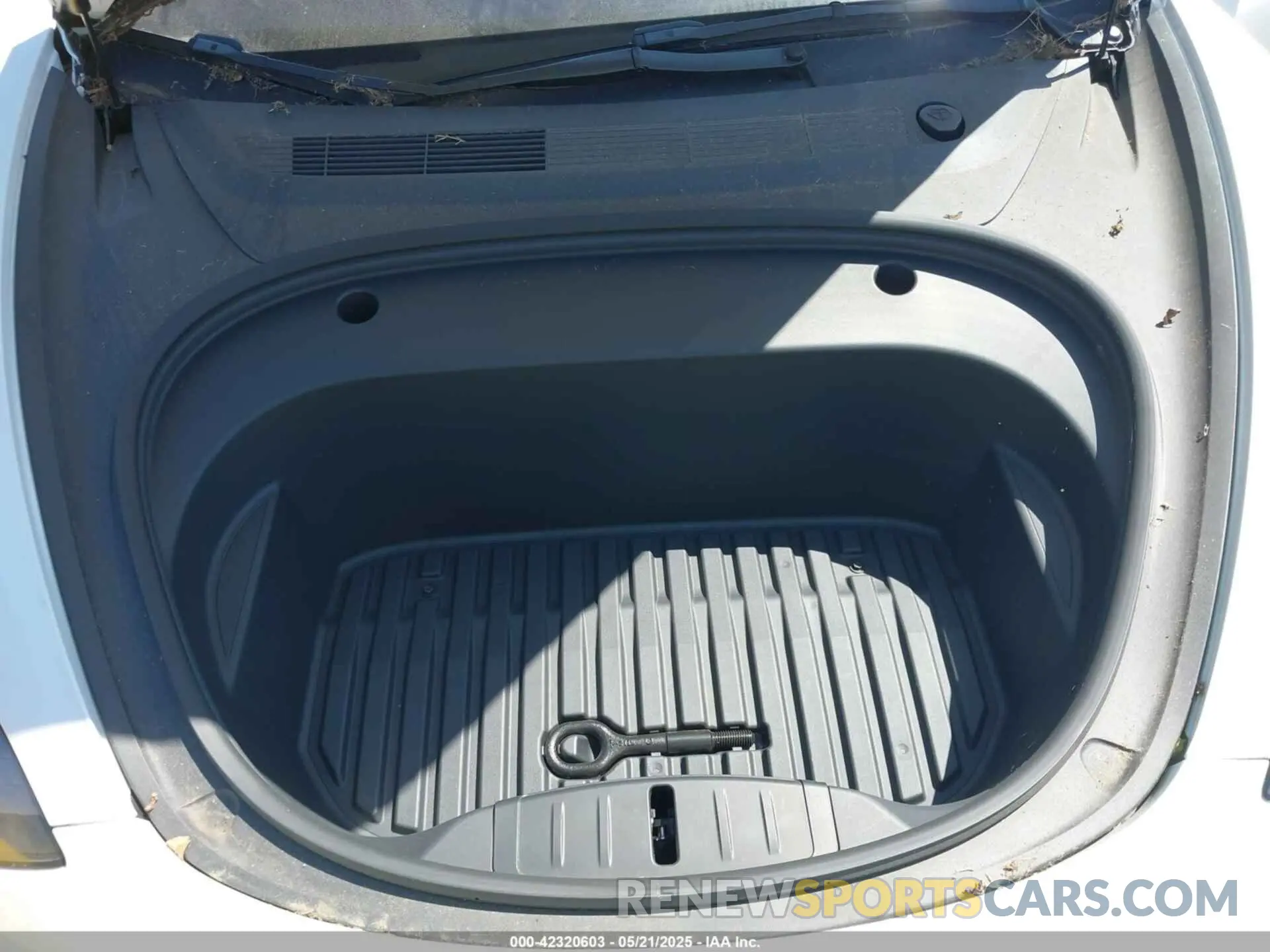 10 Photograph of a damaged car 5YJ3E1EB4NF169400 TESLA MODEL 3 2022